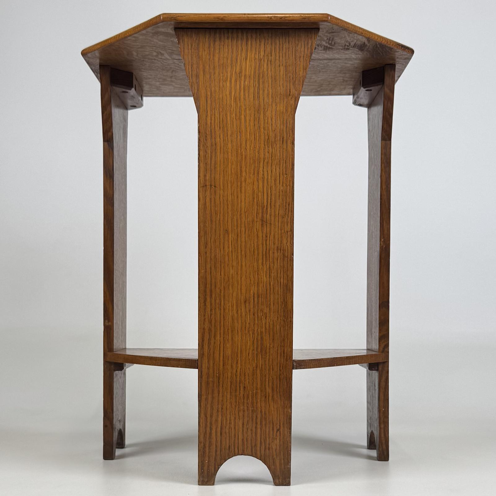 Antique 20th Century Art & Crafts Golden Oak Side Table (1 of 9)