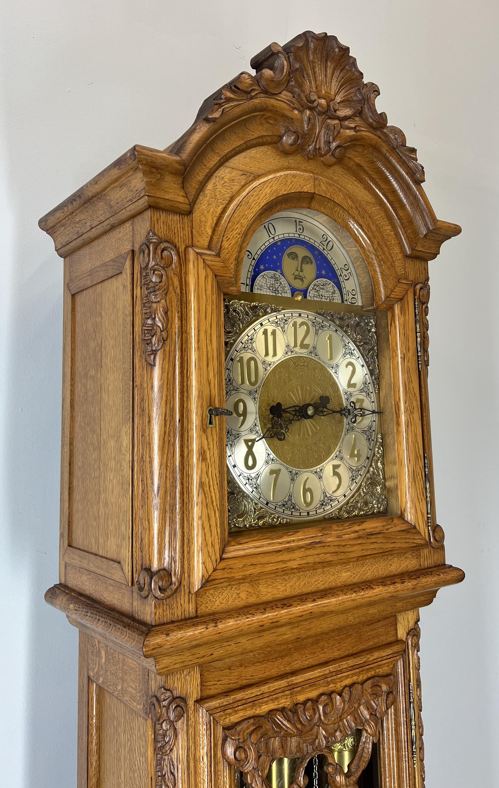 Vintage Oak Grandfather Clock Moon Dial Chimes 3 Weights – Lot 3862 (1 of 14) Vintage Oak Grandfather Clock Moon Dial Chimes 3 Weights – Lot 3862 (1 of 14)