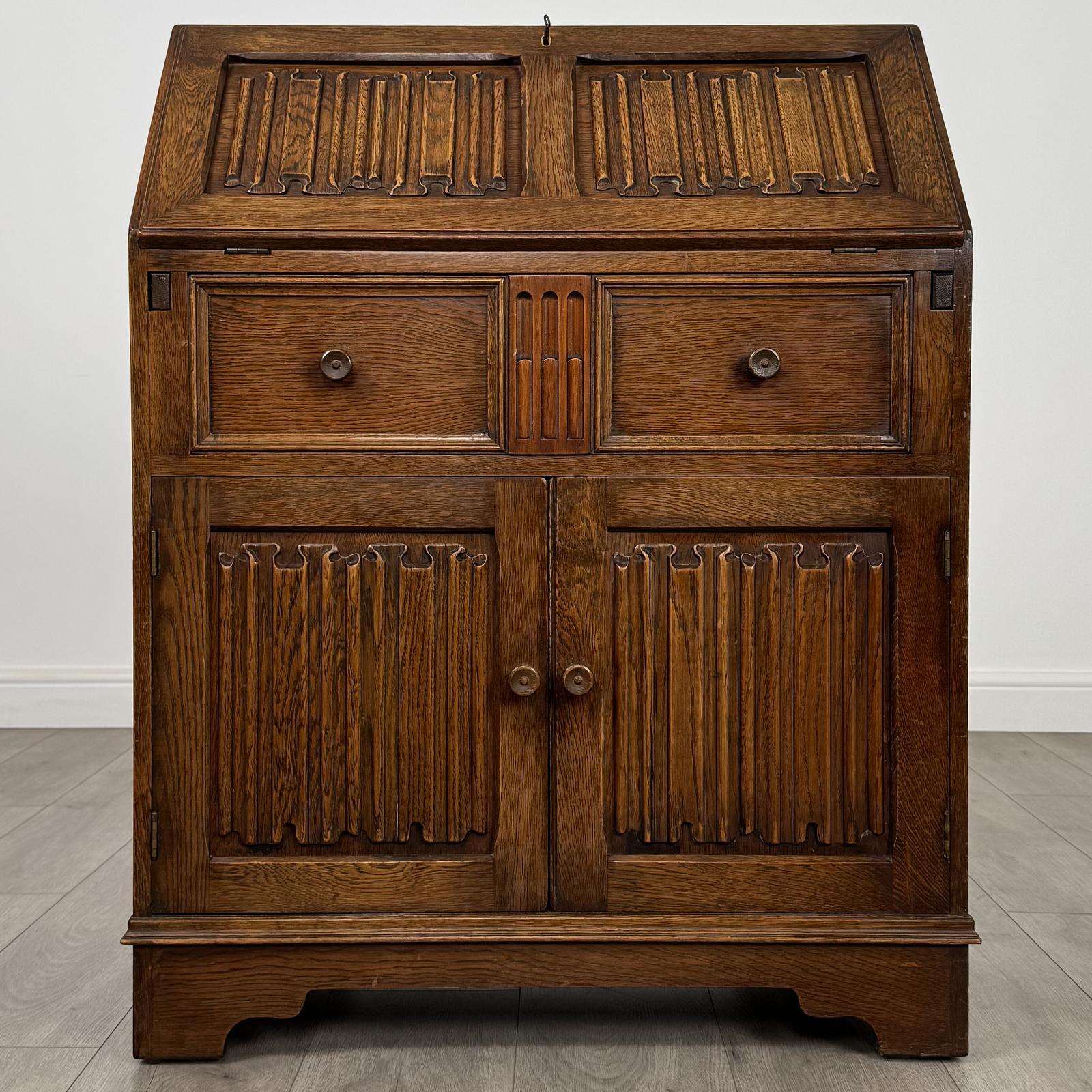 Antique 20th Century Linenfold Bureau in Oak (1 of 13) Antique 20th Century Linenfold Bureau in Oak (1 of 13)