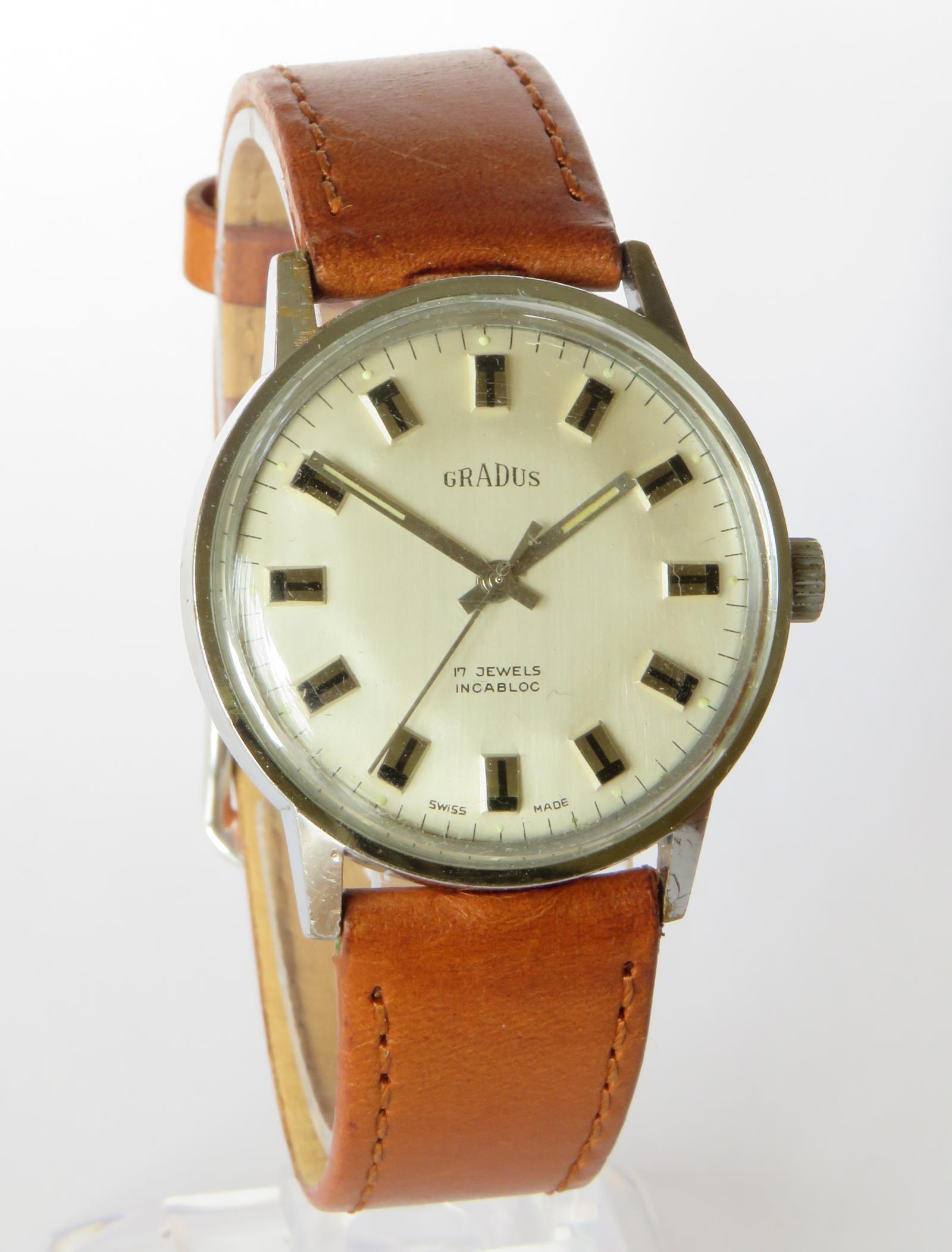 Watch : Gents 1970s Gradus Wristwatch (1 of 5)