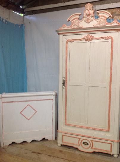 19th Century French Child's Painted Lit au Coin & Armoire (1 of 3) 19th Century French Child's Painted Lit au Coin & Armoire (1 of 3)