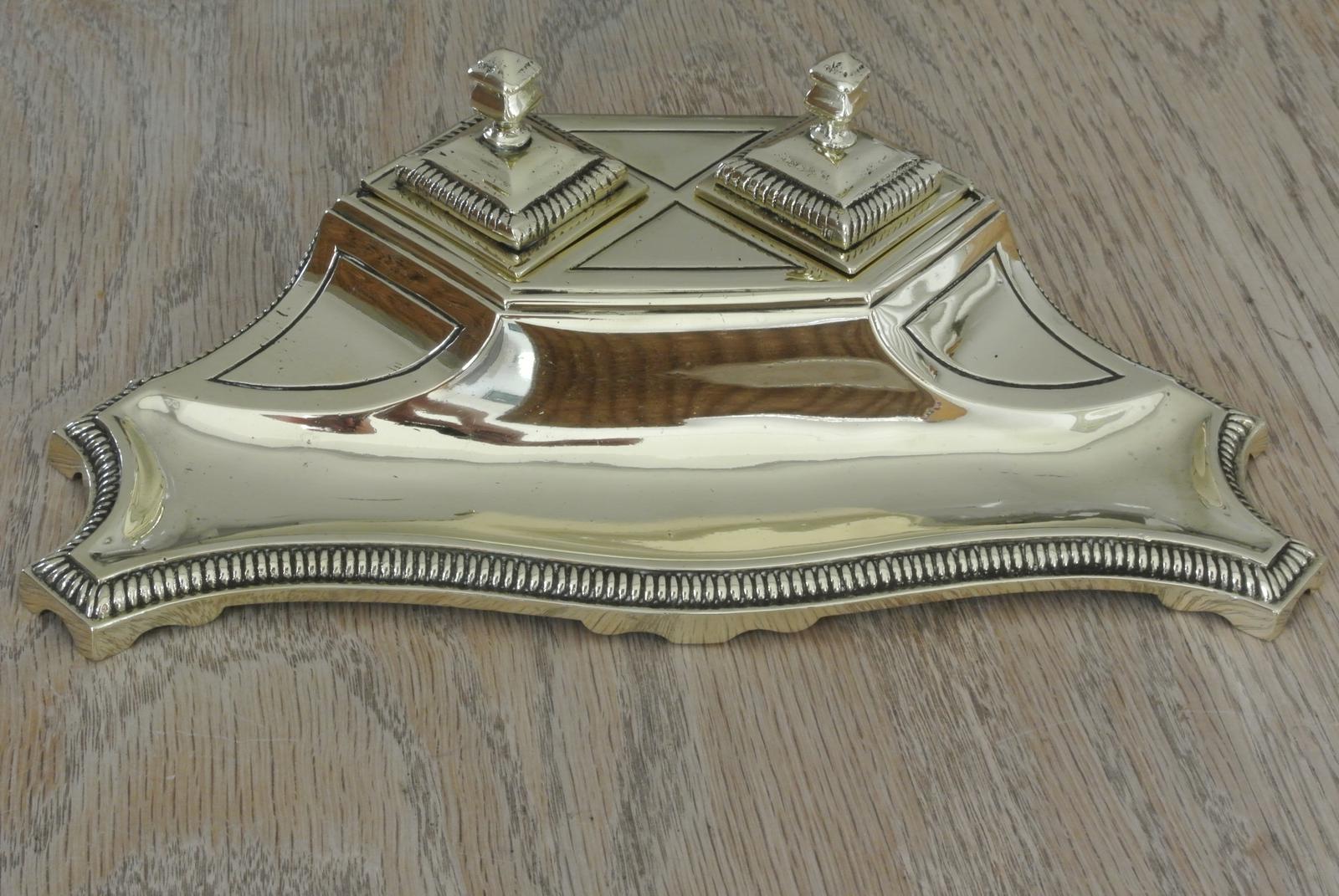 Fine Edwardian William Tonks & Sons Brass Double Inkwell Standish Registered 1901 (1 of 6) Fine Edwardian William Tonks & Sons Brass Double Inkwell Standish Registered 1901 (1 of 6)