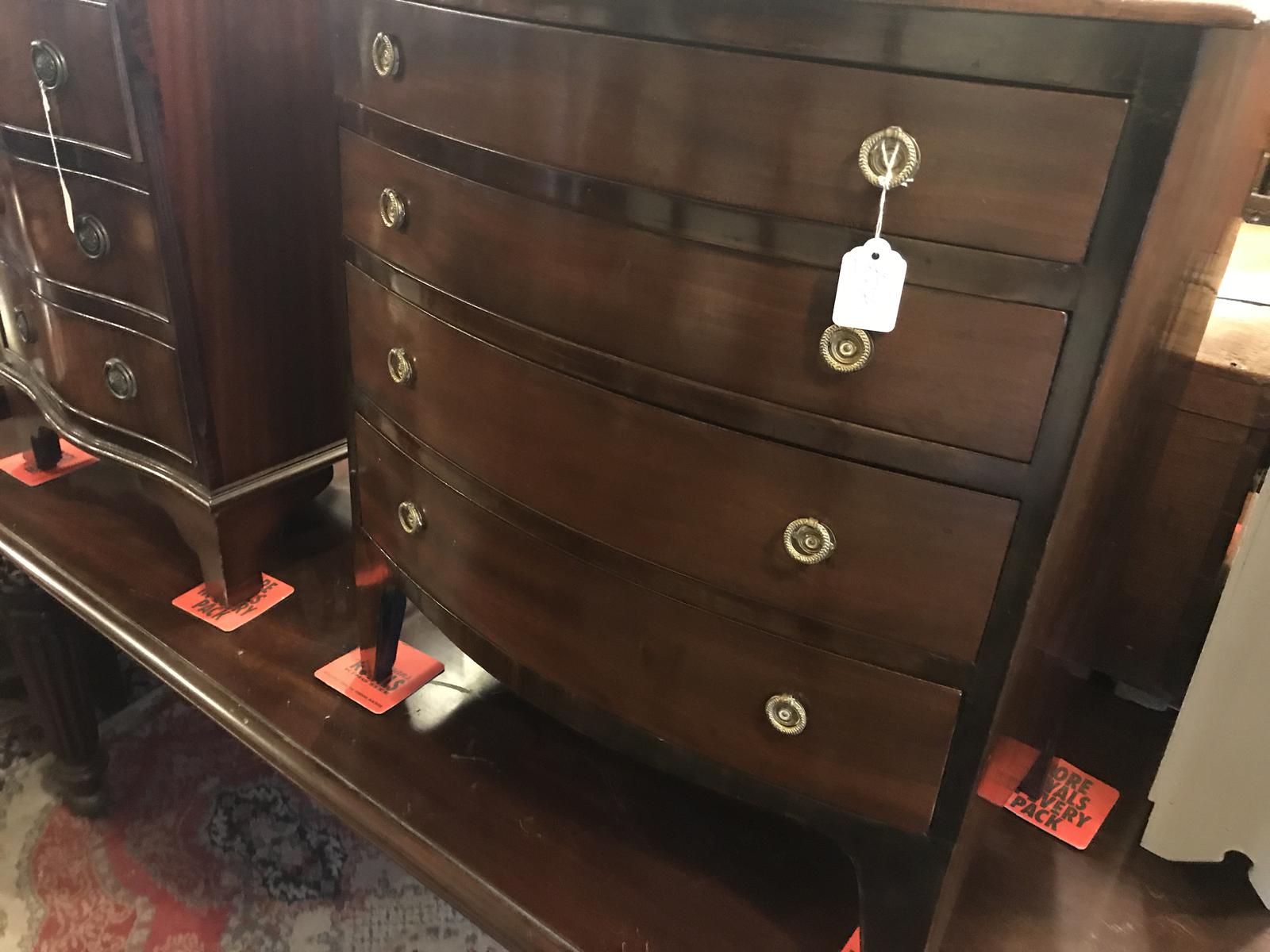 Small Bow Chest of Drawers (1 of 1) Small Bow Chest of Drawers (1 of 1)