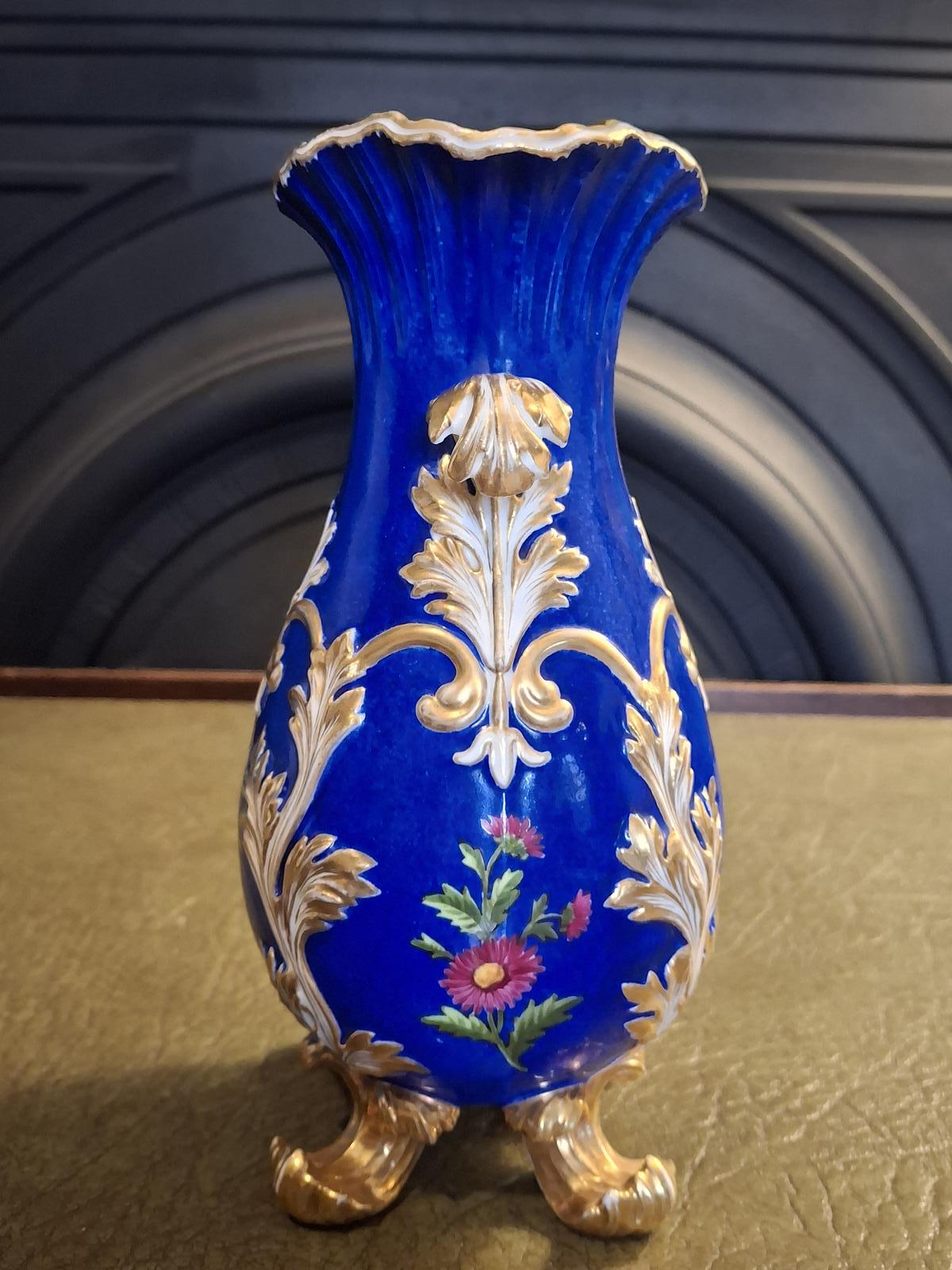 19th Century French Paris Porcelain Eduard Honore Vase (1 of 10) 19th Century French Paris Porcelain Eduard Honore Vase (1 of 10)