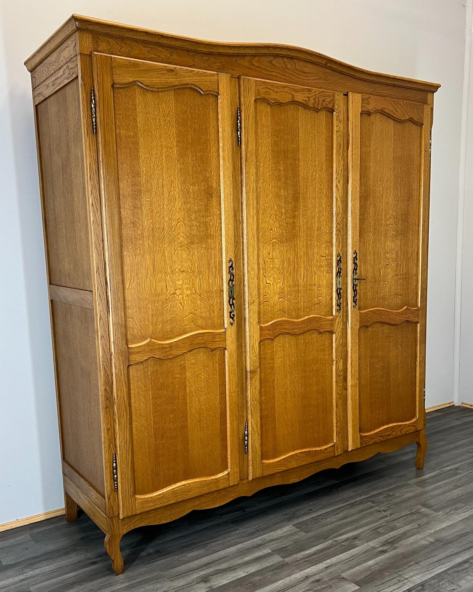 Amazing French Carved 3 Door Armoire Wardrobe (1 of 11) Amazing French Carved 3 Door Armoire Wardrobe (1 of 11)