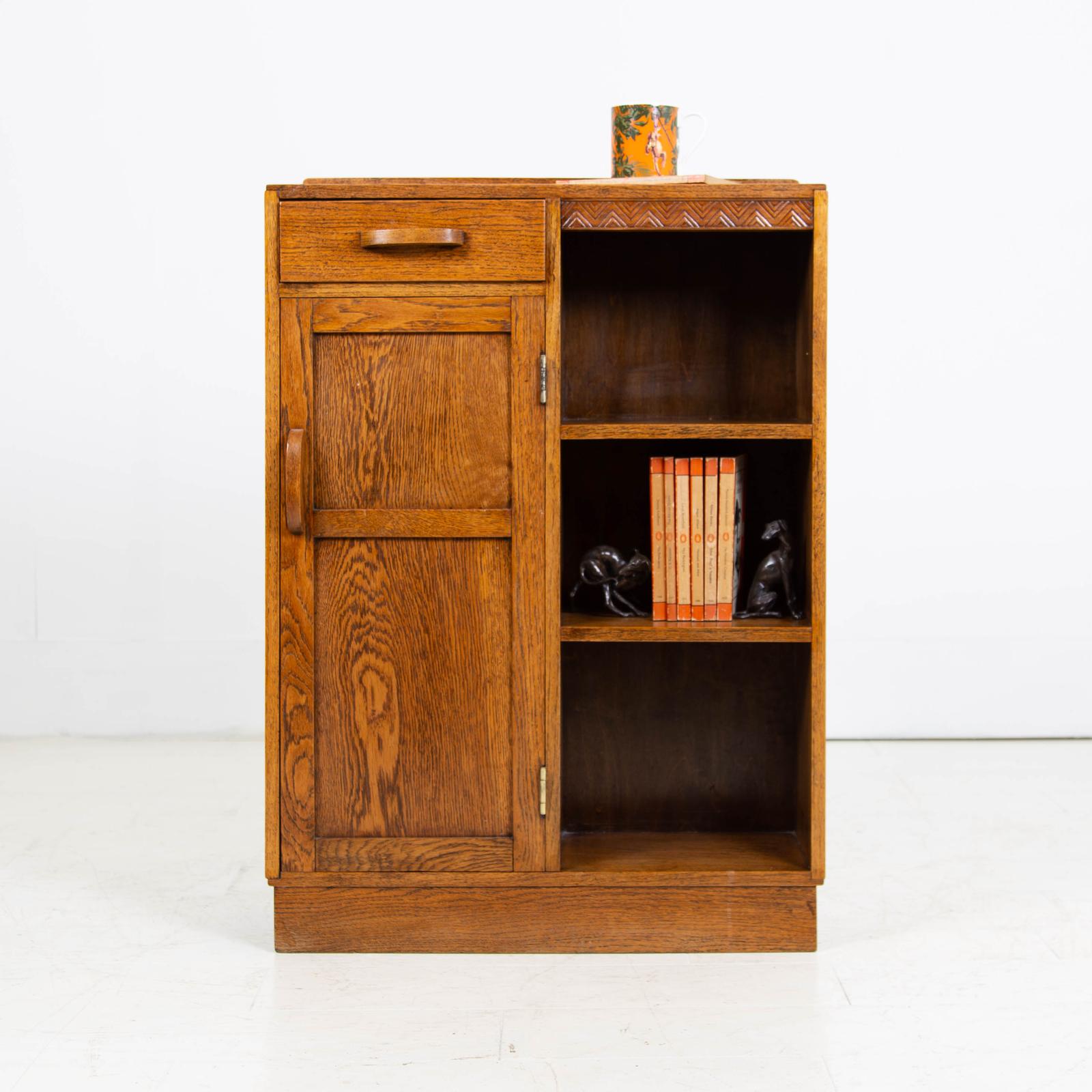 Charming Little Oak 1930s Vintage Cabinet Bookcase (1 of 12) Charming Little Oak 1930s Vintage Cabinet Bookcase (1 of 12)