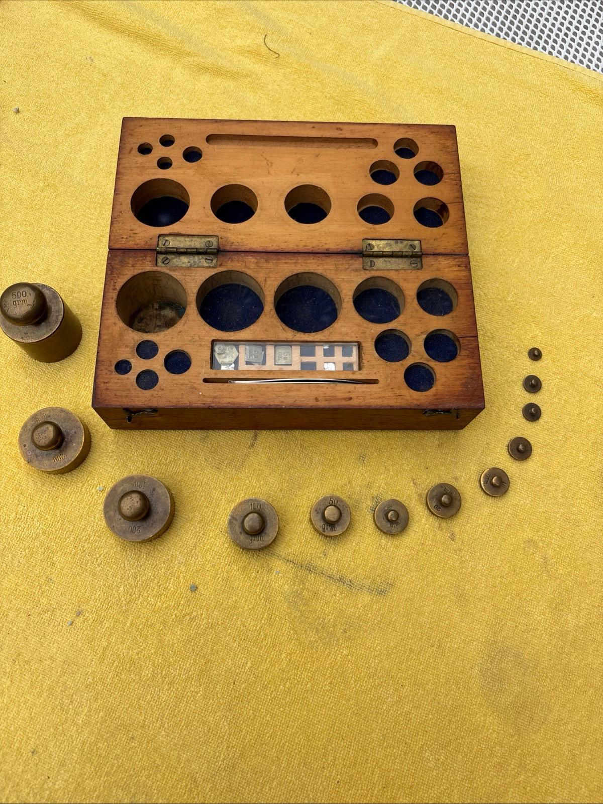 19th Century Set of Brass Apothecary’s Weights in Wooden Box (1 of 5) 19th Century Set of Brass Apothecary’s Weights in Wooden Box (1 of 5)