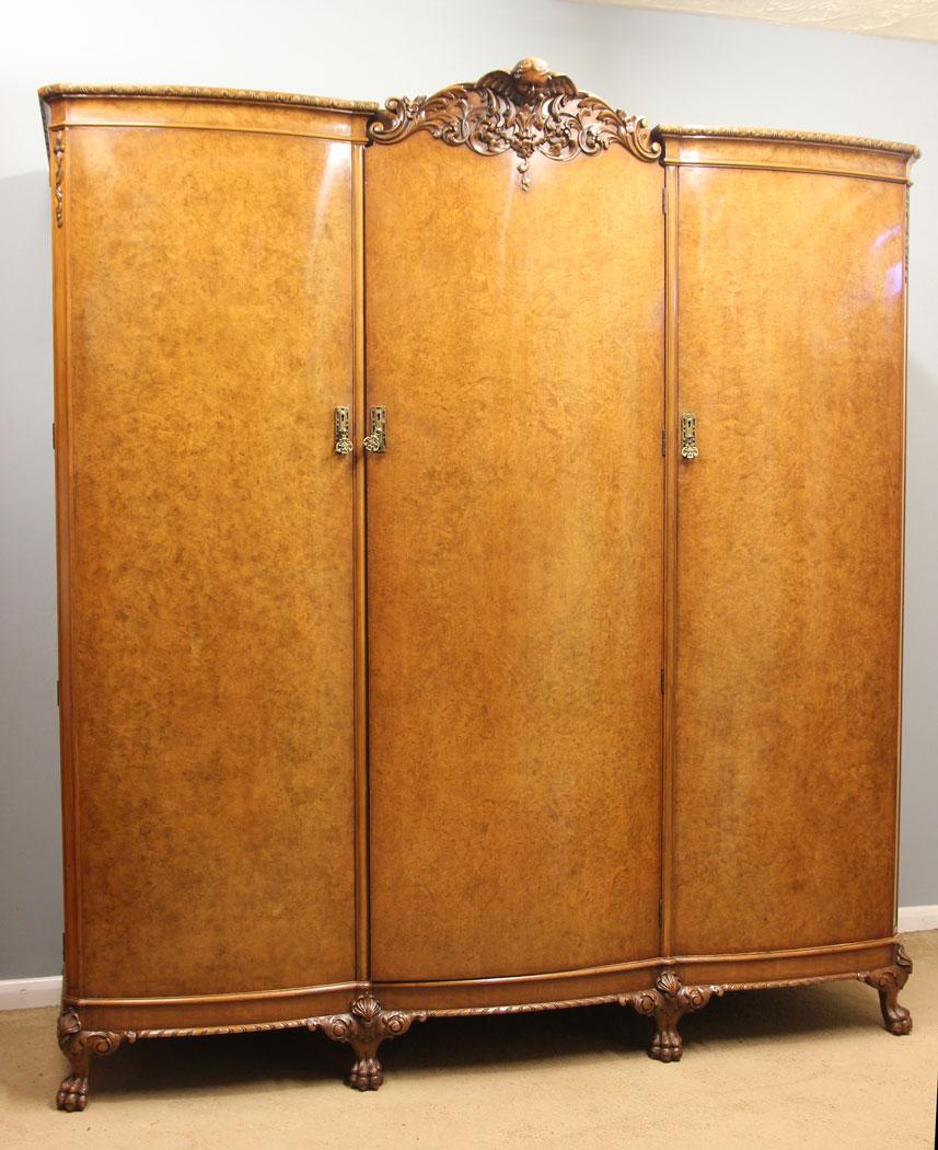 Antique Burr Walnut Triple Bow Door Compactum Wardrobe (1 of 20) Antique Burr Walnut Triple Bow Door Compactum Wardrobe (1 of 20)
