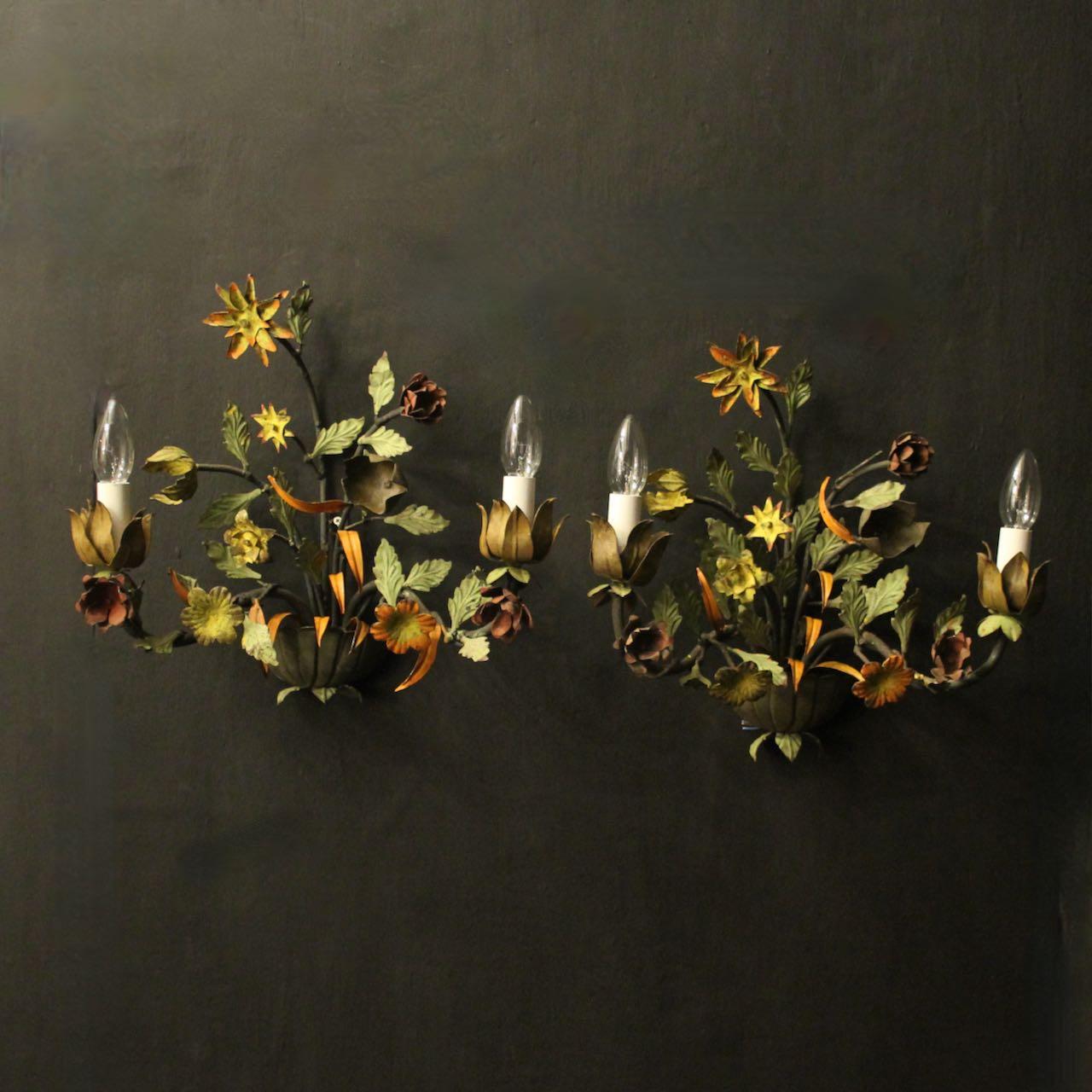French Pair of Toleware Floral Wall Lights (1 of 10)