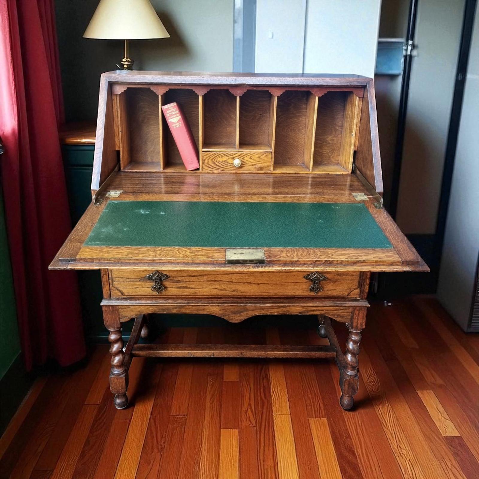 Oak Bureau c.1930 (1 of 8)