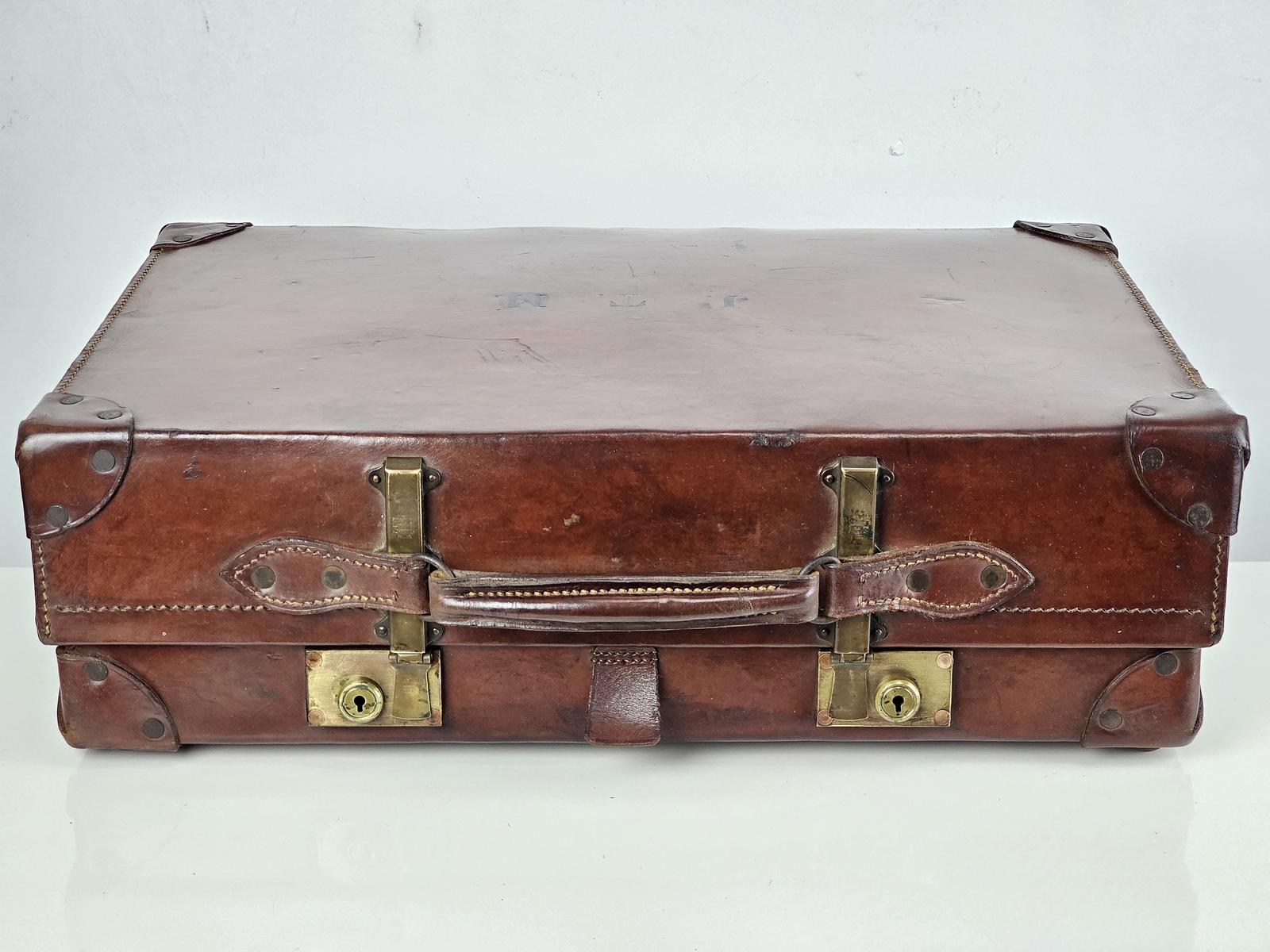 Antique Leather Expanding Suitcase (1 of 15)
