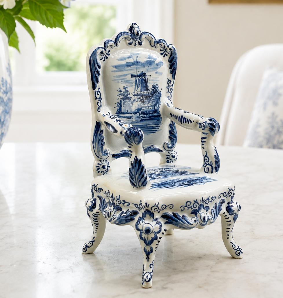 Dutch Delft Blue & White Miniature Porcelain Armchair Chair Late 19th-century (1 of 13) Dutch Delft Blue & White Miniature Porcelain Armchair Chair Late 19th-century (1 of 13)