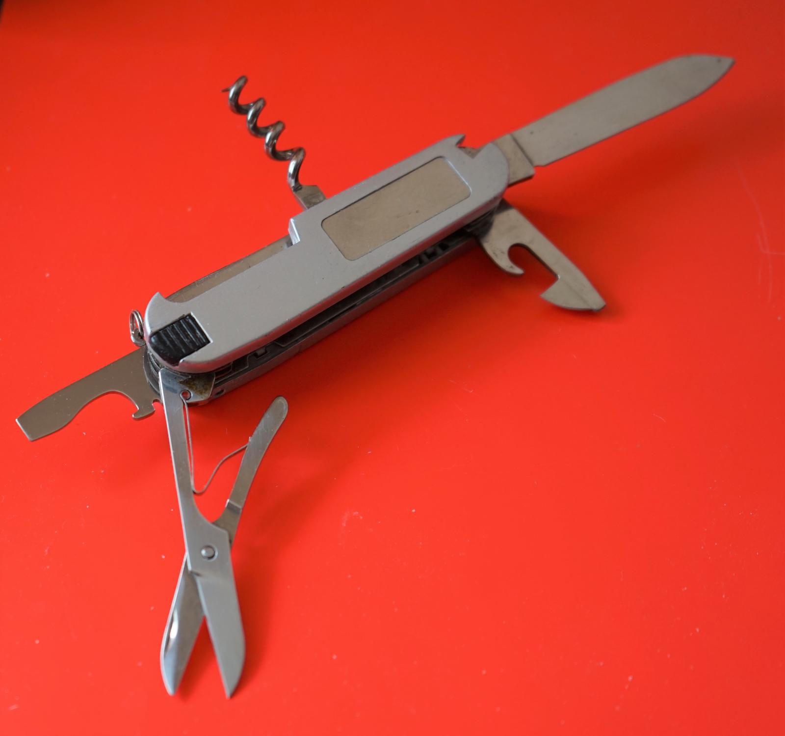 Vintage Multi Blade Knife with Unusual Extras (1 of 9)