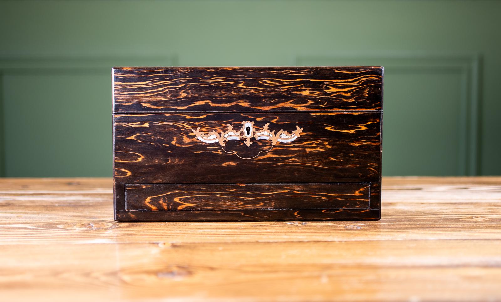 Coromandel Vanity Box c.1870 (1 of 18)