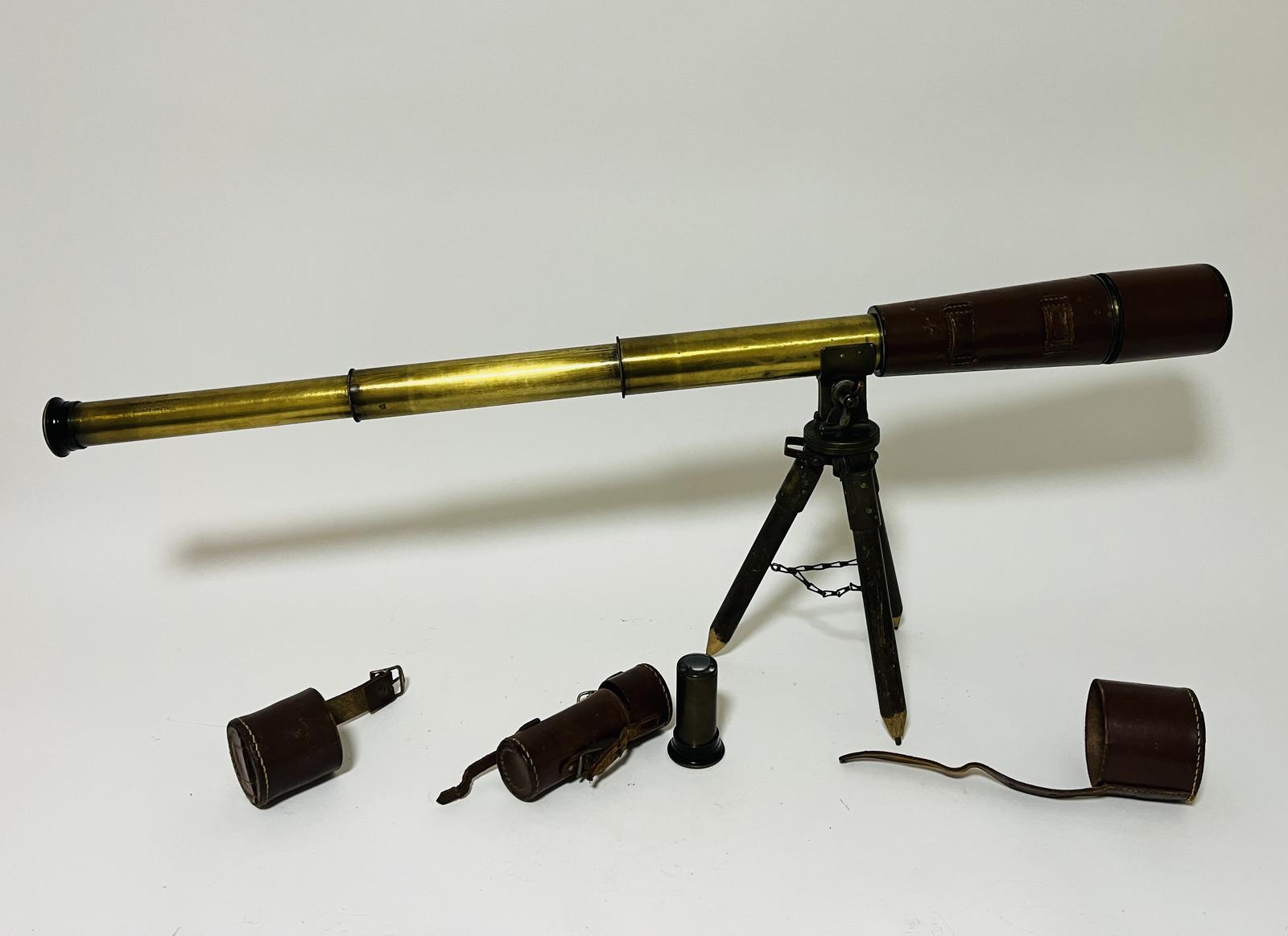 World War 1 Military Signalling Telescope by Dollond (1 of 20) World War 1 Military Signalling Telescope by Dollond (1 of 20)