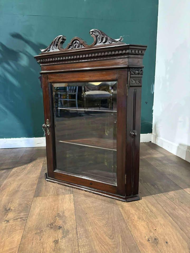 Edwardian Mahogany Glazed Hanging Corner Cabinet (1 of 17)