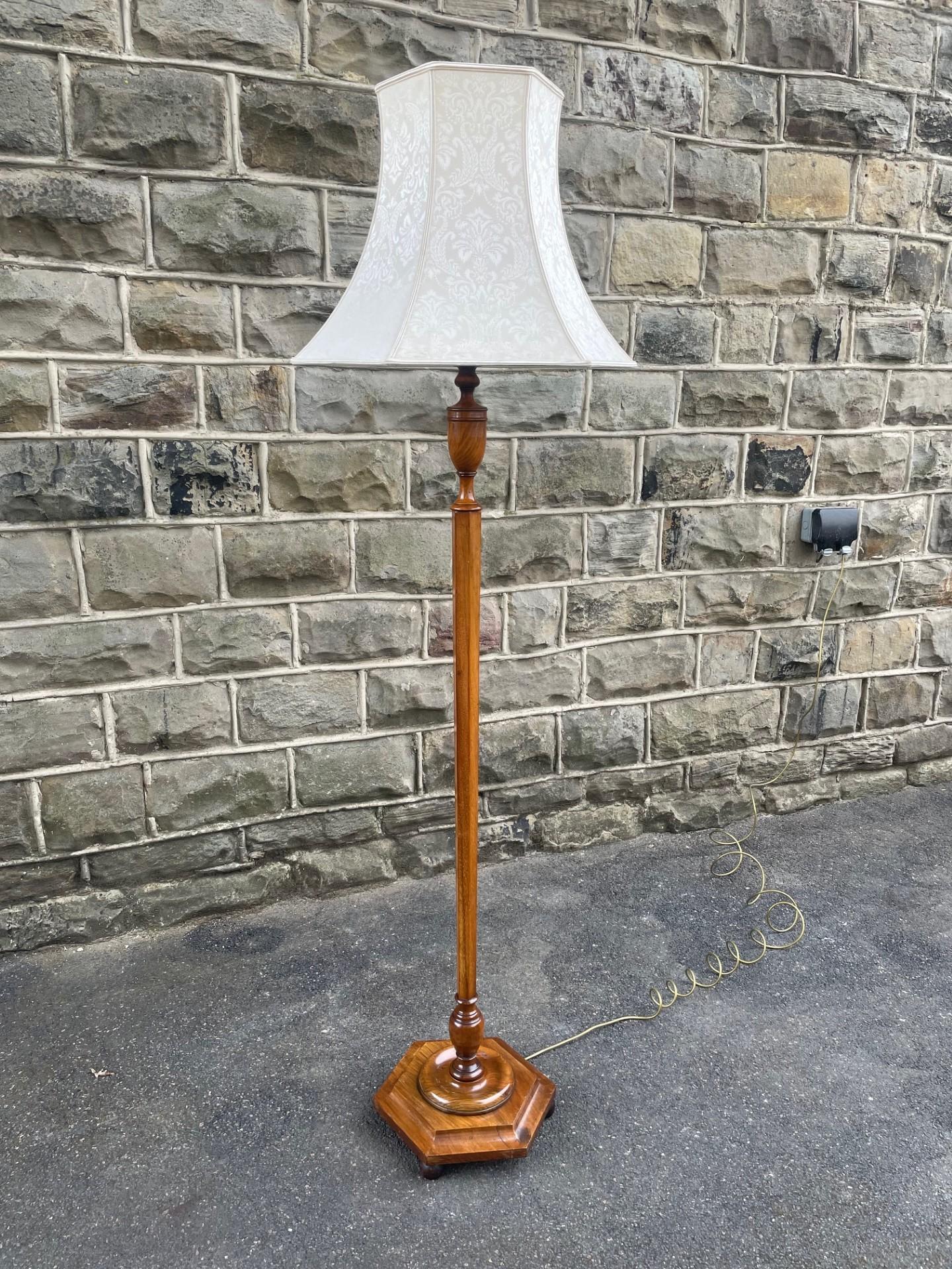 Antique Heals Walnut Floor Lamp Standard Lamp (1 of 8) Antique Heals Walnut Floor Lamp Standard Lamp (1 of 8)