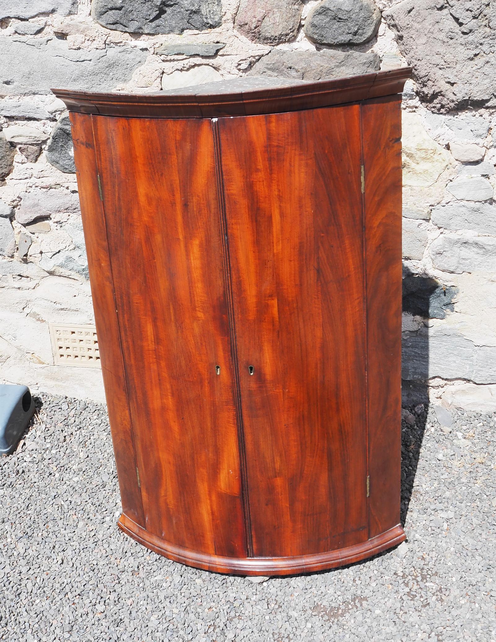 18th Century Bow Front Corner Cabinet (1 of 7) 18th Century Bow Front Corner Cabinet (1 of 7)