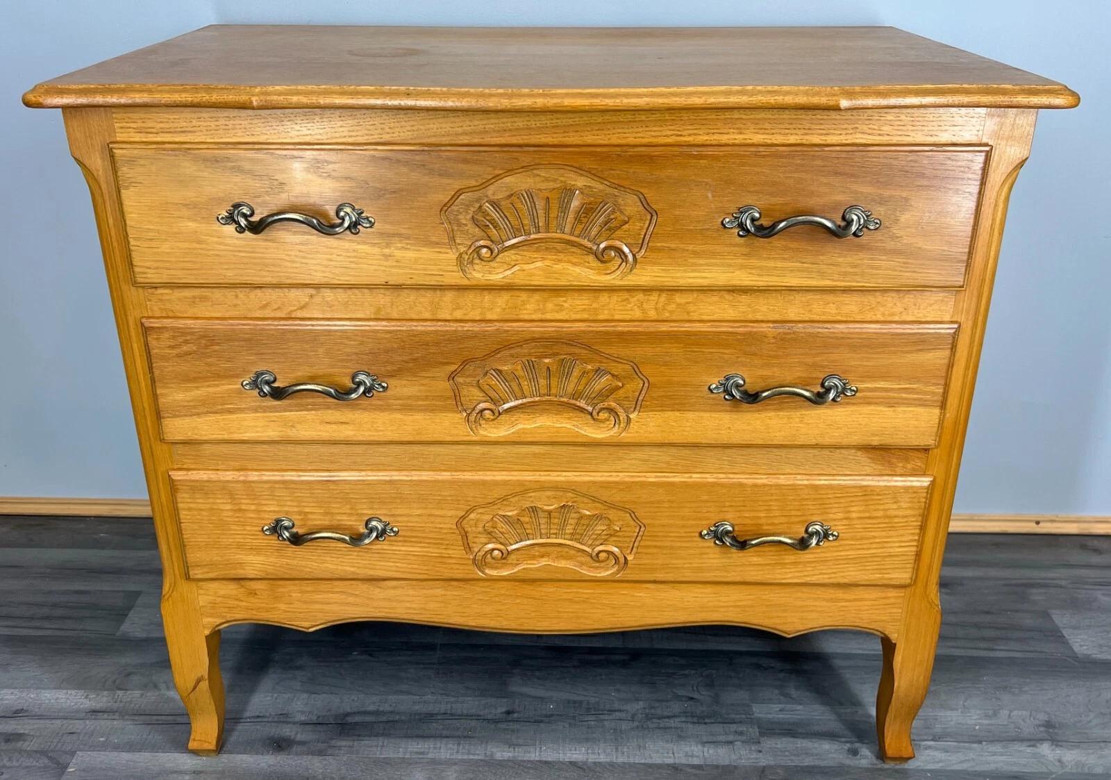 Chest of Drawers Vintage French Oak 3 Drawers Cabinet (1 of 18) Chest of Drawers Vintage French Oak 3 Drawers Cabinet (1 of 18)
