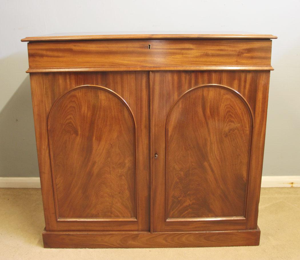 Antique Mahogany Chiffonier Sideboard Base c.1860 (1 of 12) Antique Mahogany Chiffonier Sideboard Base c.1860 (1 of 12)