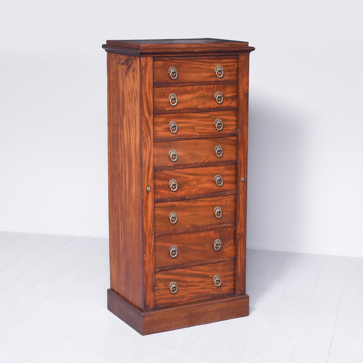 Fine Quality William IV Mahogany Wellington Chest (1 of 8)