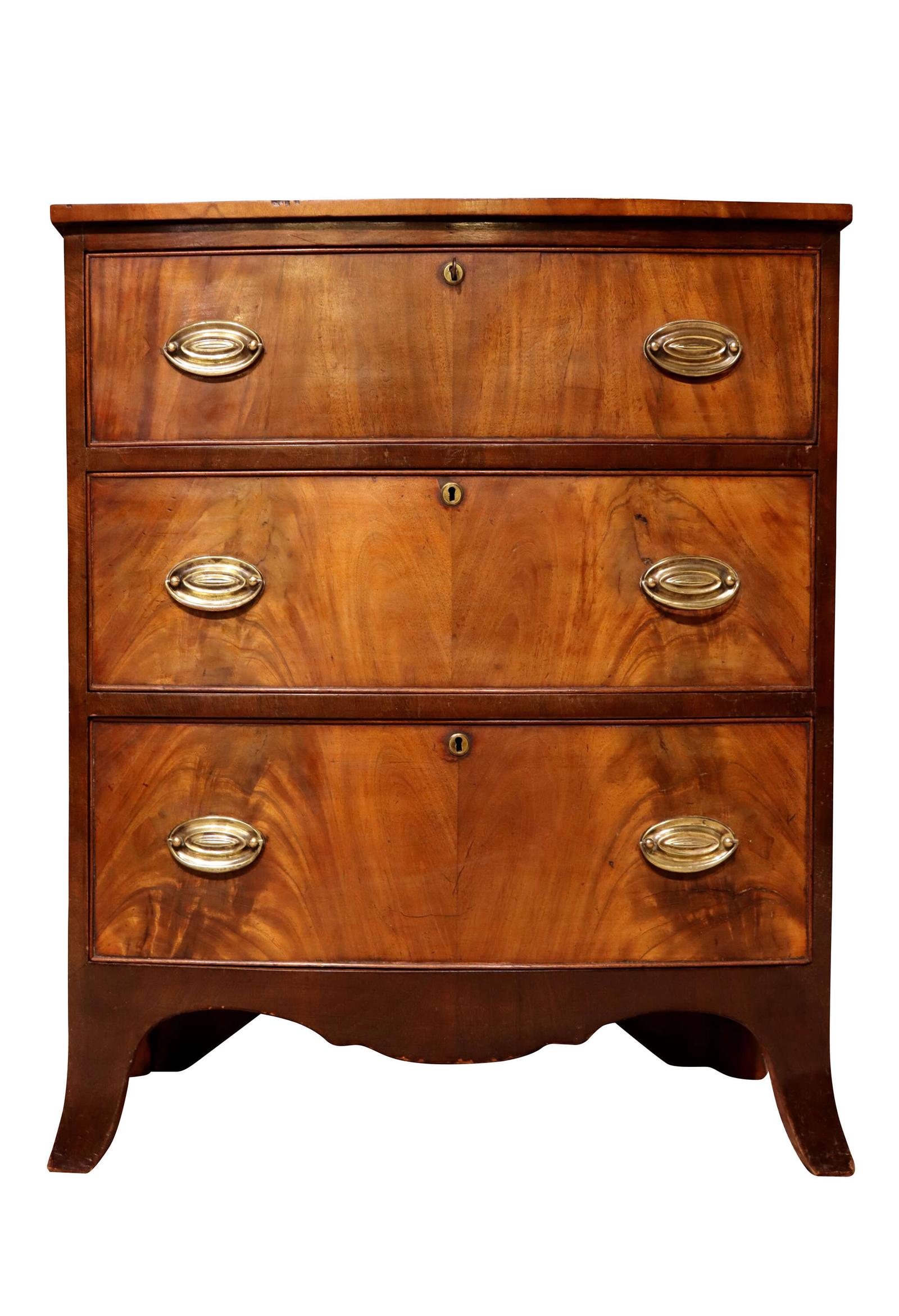 Late 19th Century Mahogany Bow-fronted Chest of Drawers c.1880 (1 of 5)