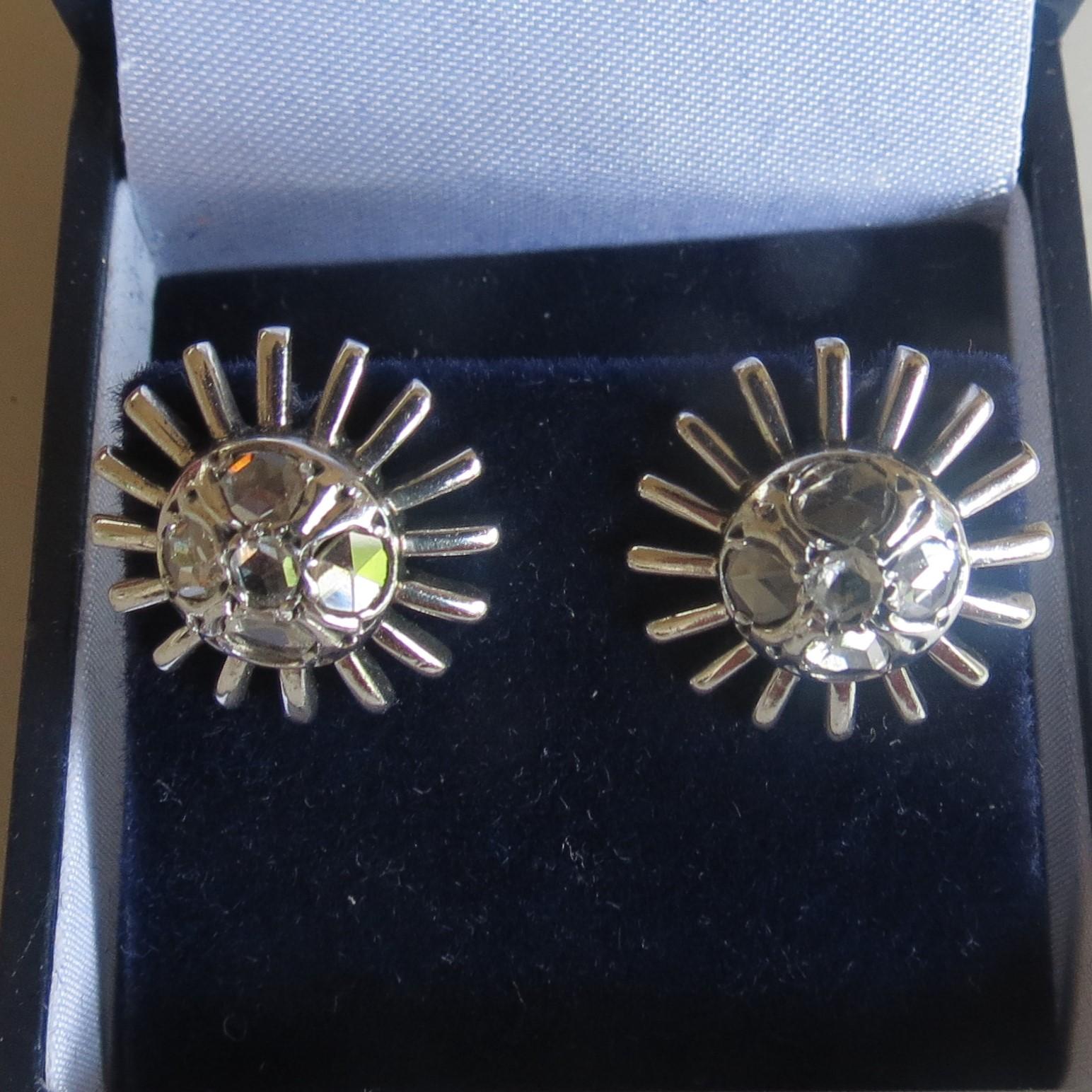14ct Gold Diamond Sunburst Earrings (1 of 4) 14ct Gold Diamond Sunburst Earrings (1 of 4)