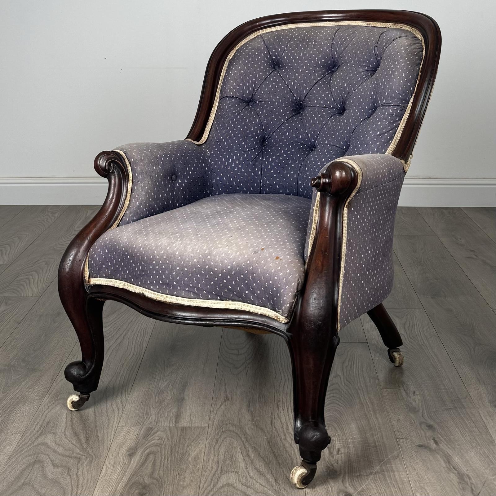 Antique 19th Century Button Back Armchair in Mahogany (1 of 11)