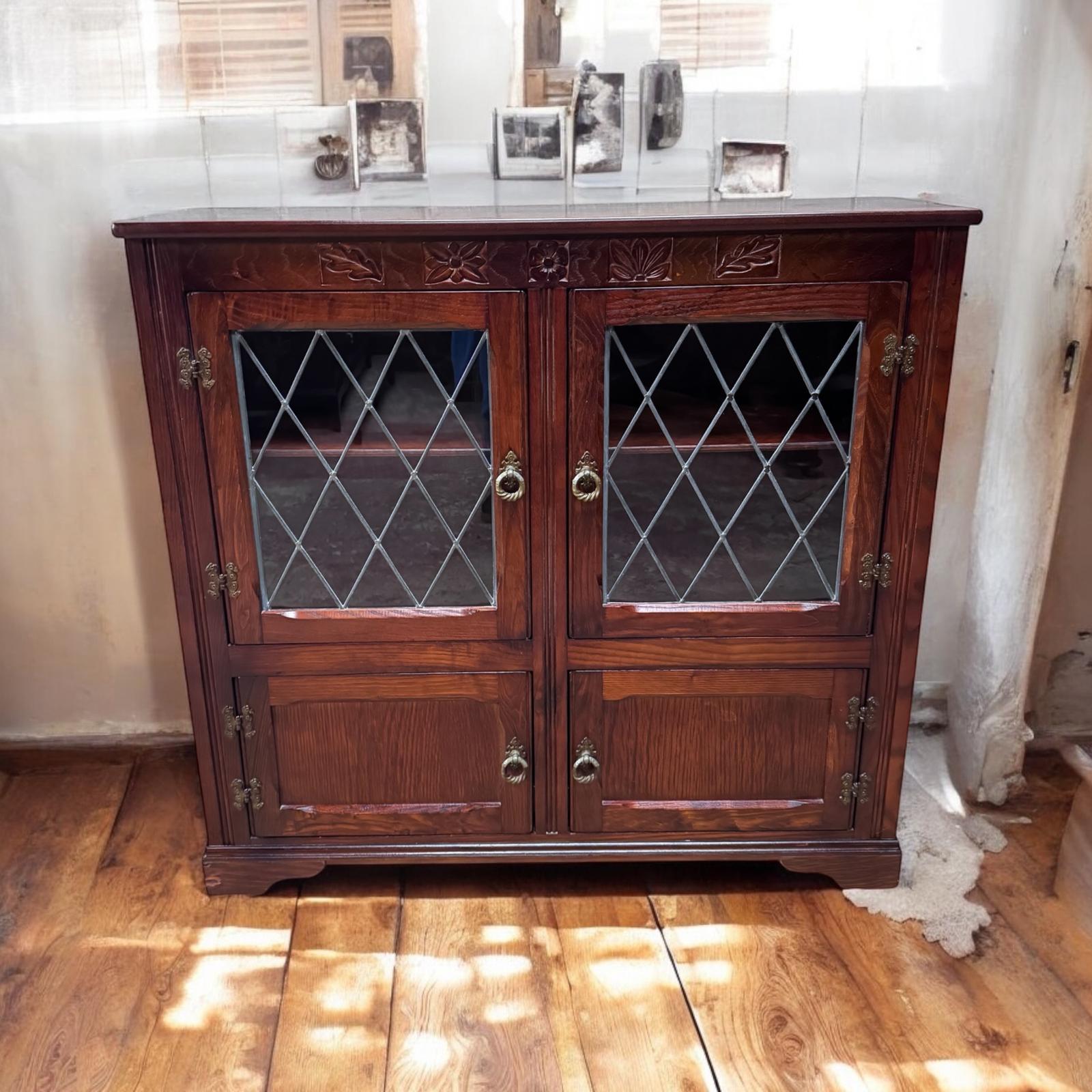 Vintage Oak Bookcase / Drink Cabinet / Made in England c.1970 (1 of 10)