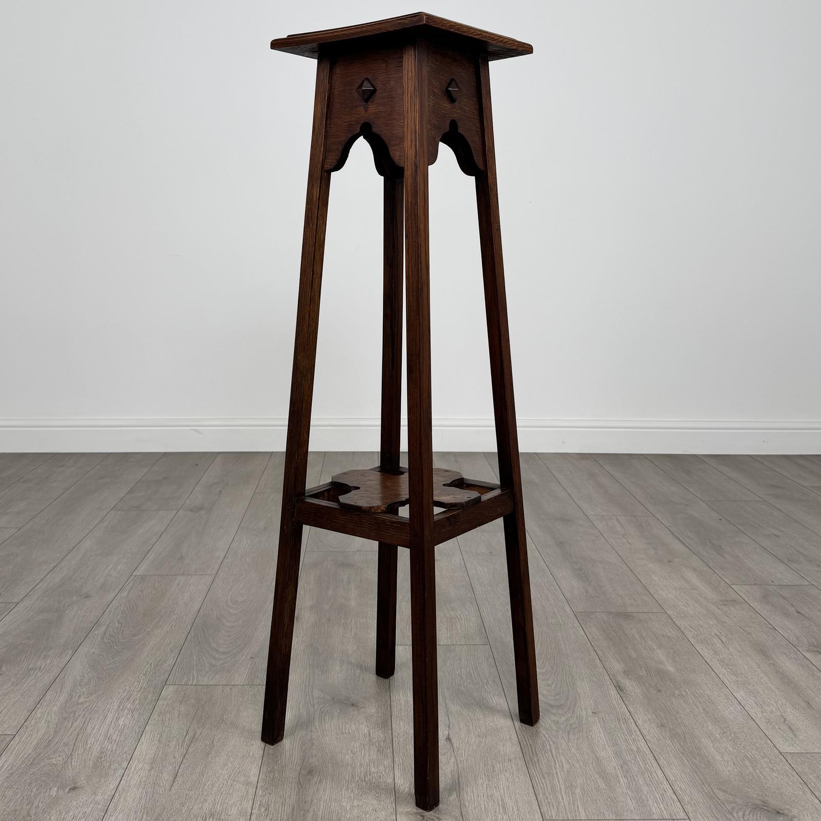 Antique 20th Century Fine Quality Plant Stand in Oak (1 of 9)