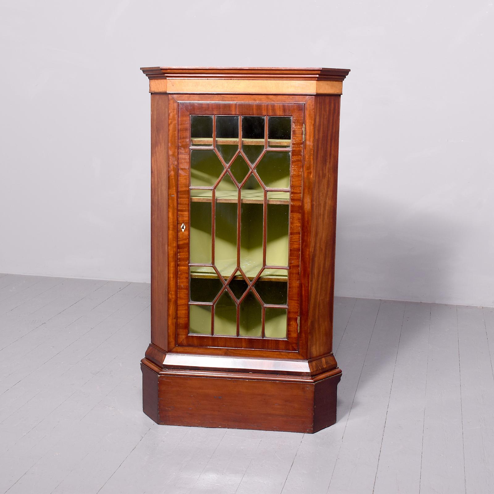 Large George III Free-Standing Mahogany Corner Cabinet – Amazing Value! (1 of 7)