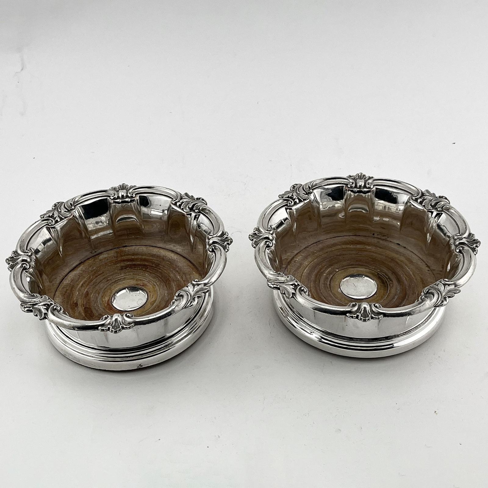 Handsome Pair of Old Sheffield Plate Coasters (1 of 5) Handsome Pair of Old Sheffield Plate Coasters (1 of 5)