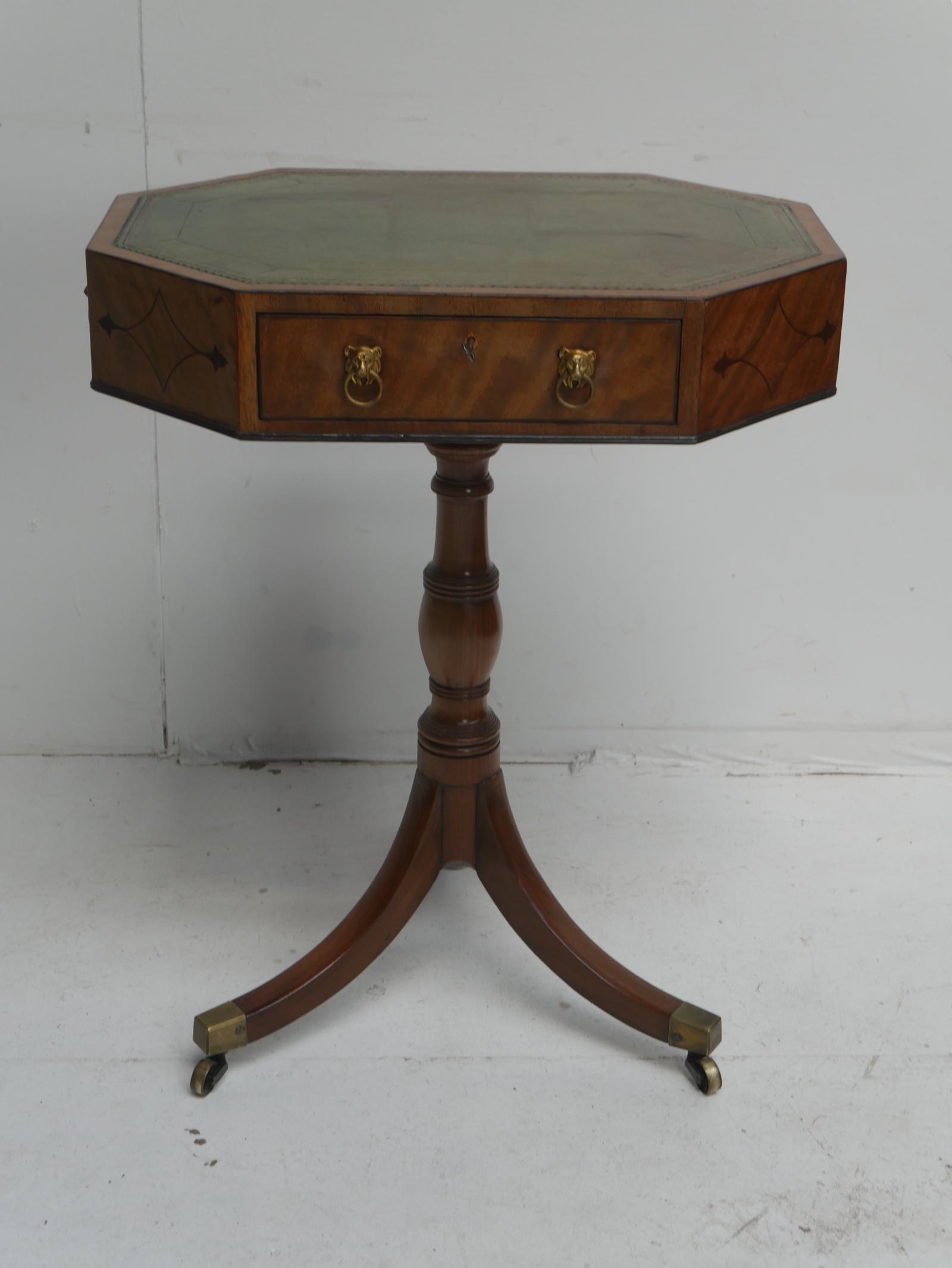 Sheraton Period Lamp Table Circa 1800 (1 of 14)