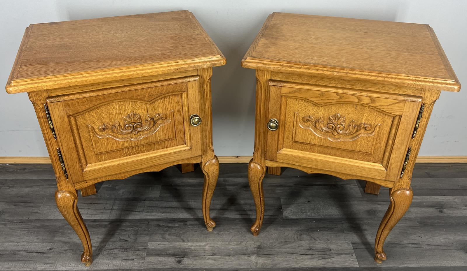 Pair of  Bedside Tables French Vintage Style Oak Nightstands Cabinets (1 of 10)