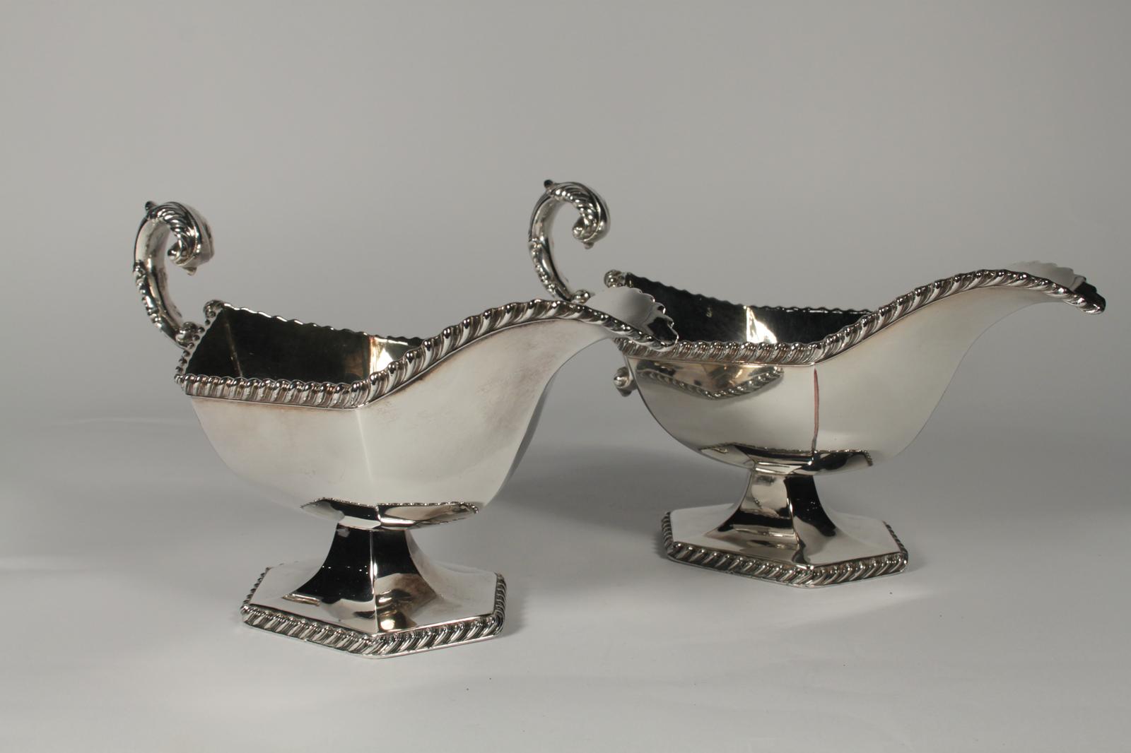 Pair of 18th Century Style Silver Plate Sauce Boats c.1900 (1 of 4)
