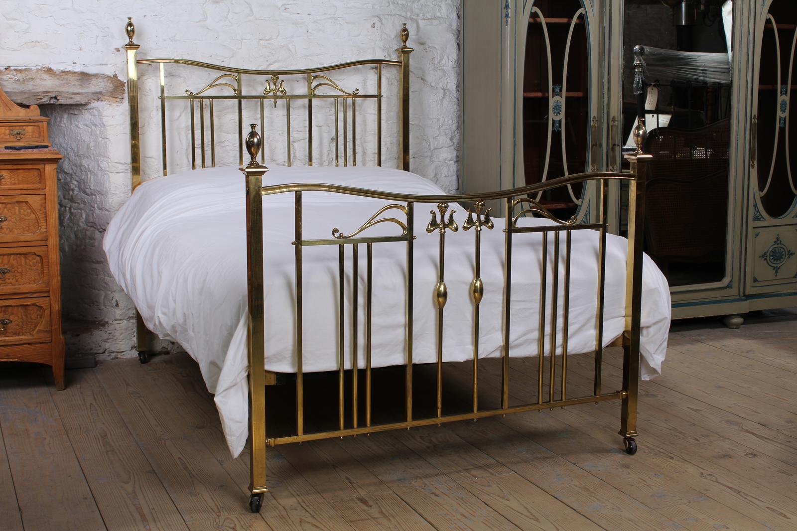Very Attractive Art Nouveau Style Brass Double Bed 11421 / LA434130