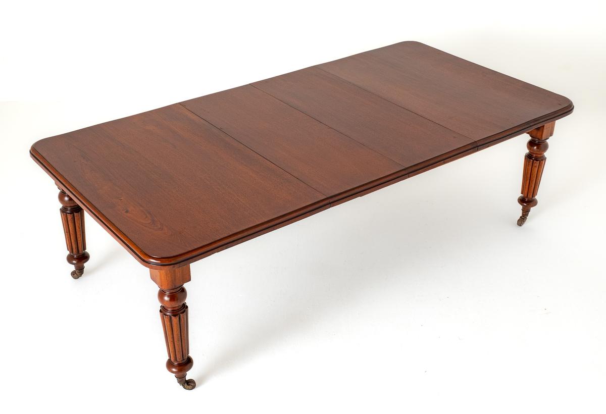 Victorian Mahogany 2 Leaf Extending Dining Table (1 of 8) Victorian Mahogany 2 Leaf Extending Dining Table (1 of 8)