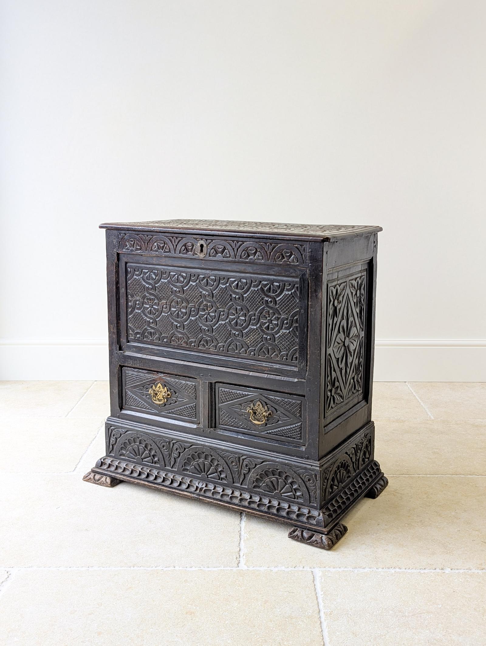 Antique Late 17th Century Carved Oak Mule Chest c.1680 (1 of 16)