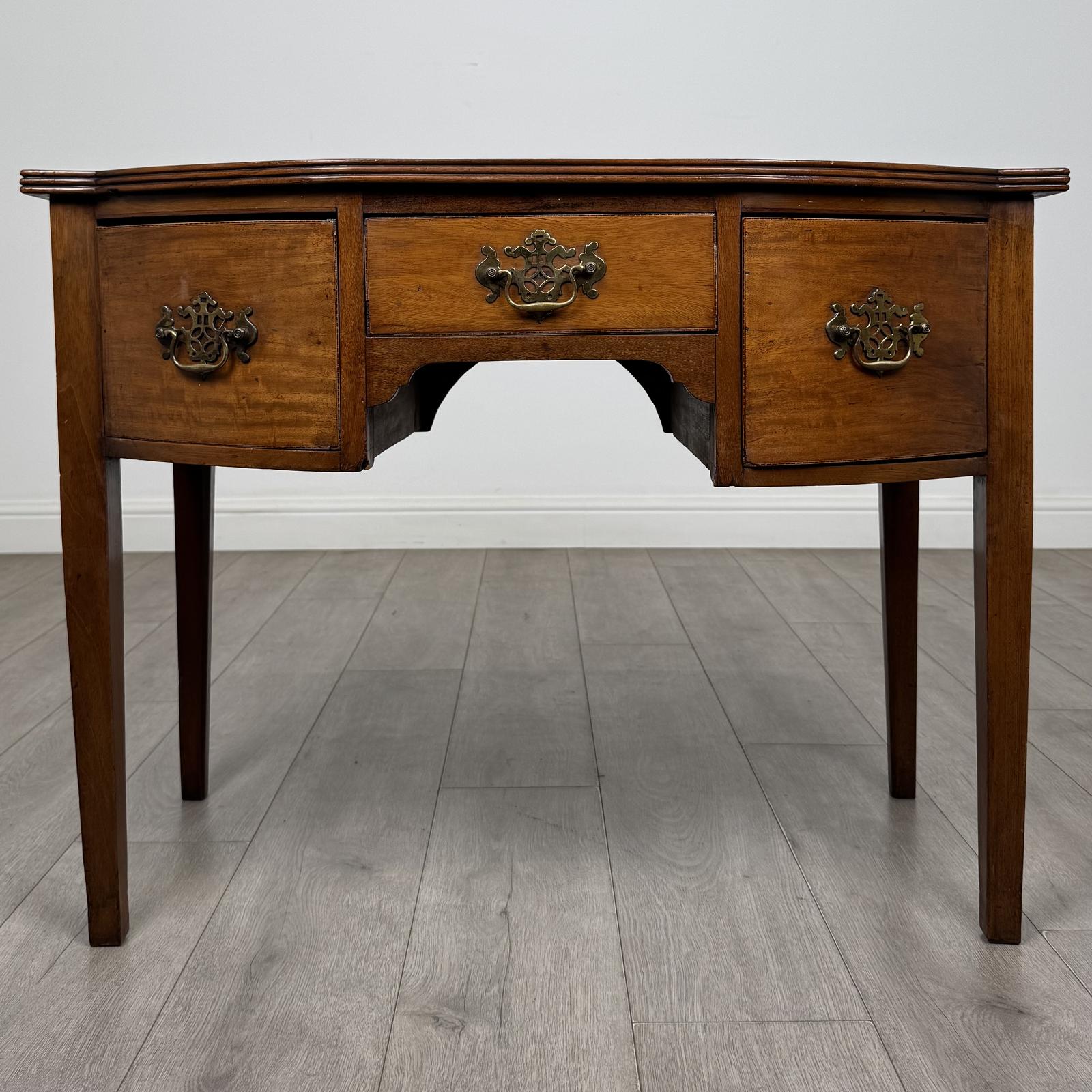 Antique 18th Century Georgian Writing Table in Mahogany (1 of 11) Antique 18th Century Georgian Writing Table in Mahogany (1 of 11)