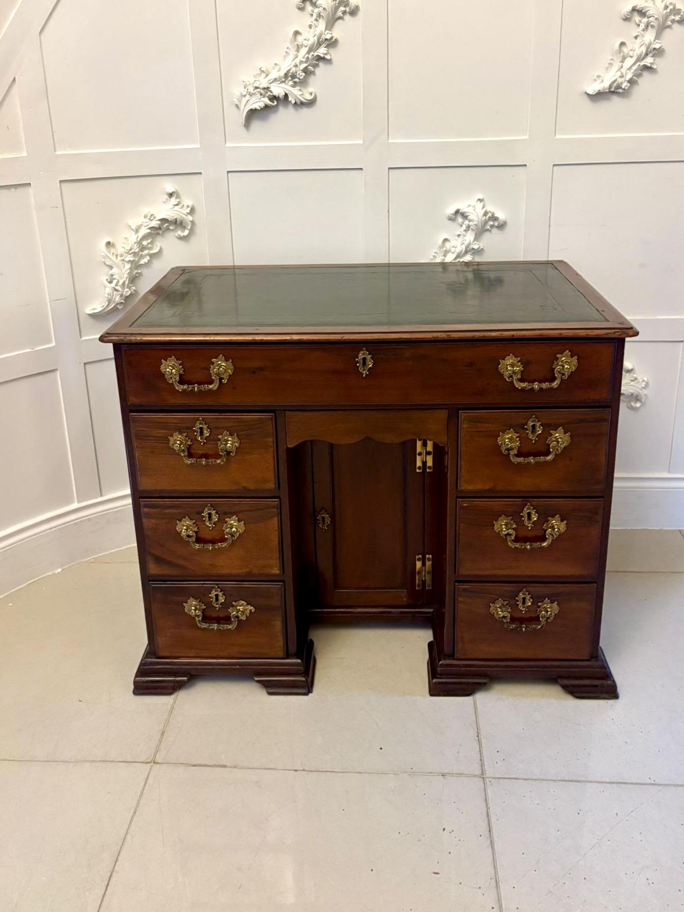 Antique George III Quality Mahogany Kneehole Desk (1 of 14)