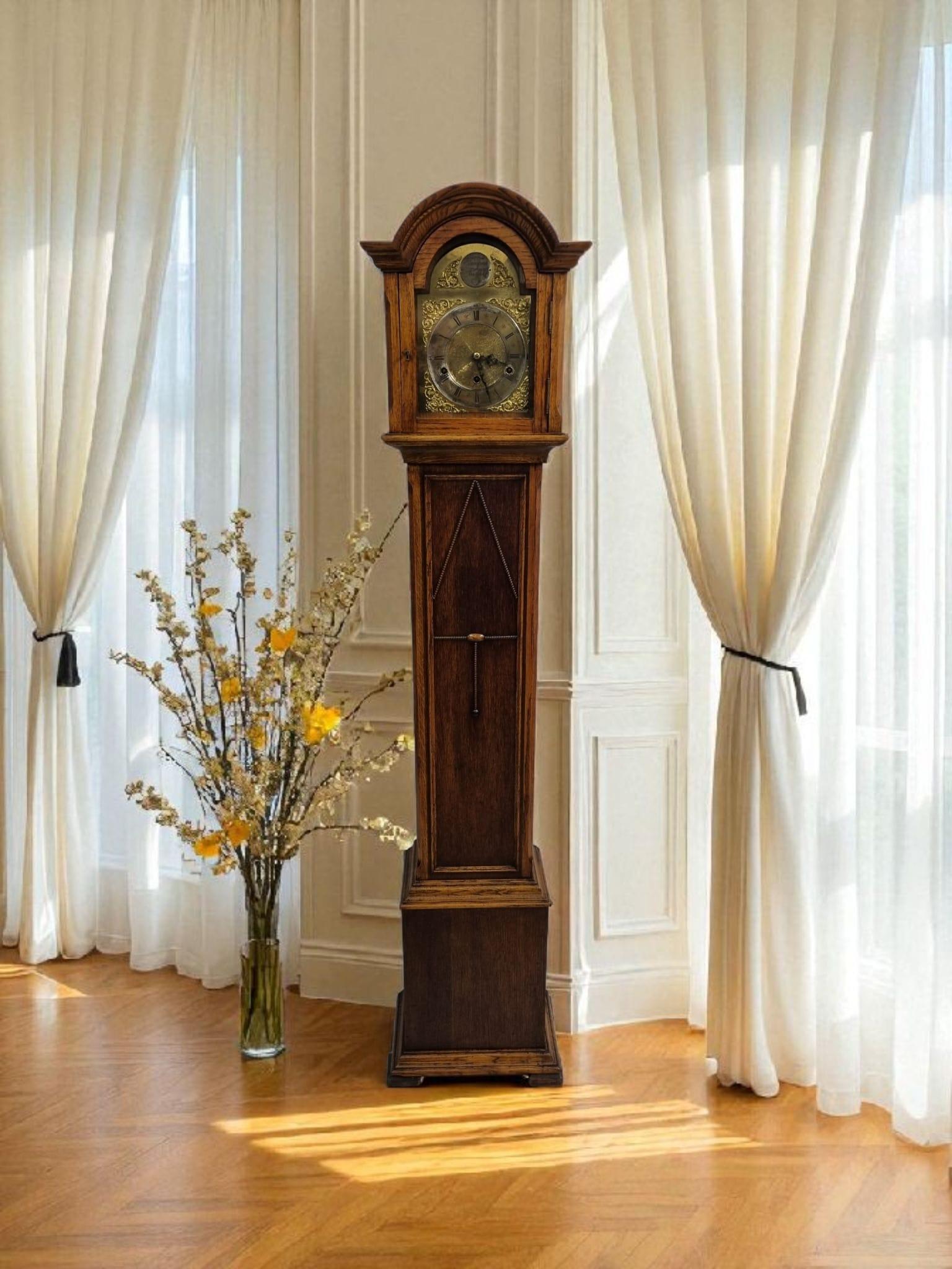 Vintage Grandfather Clock / Oak Case / Mechanical D.R.G.M. Movement c.1950 (1 of 11)