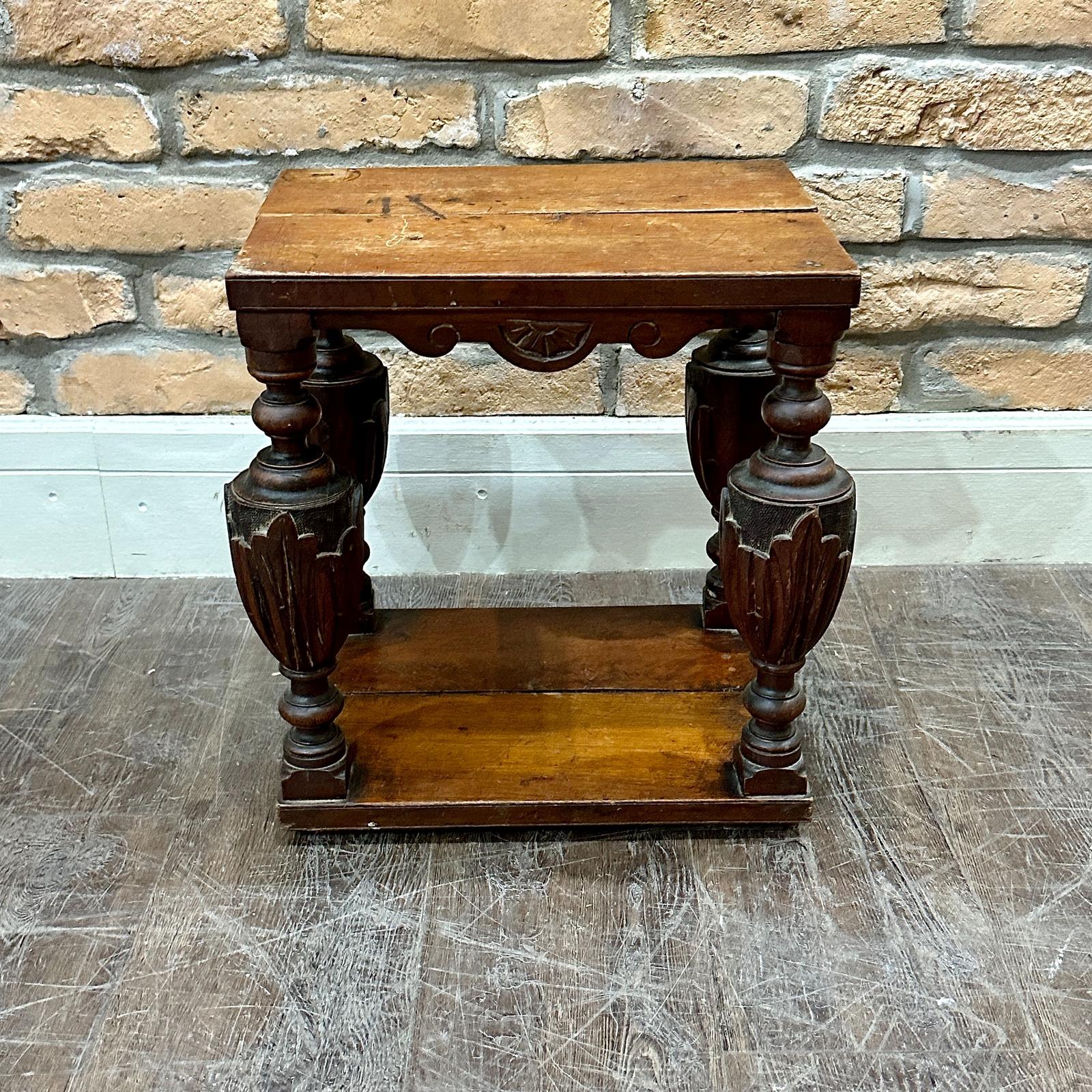 1920s Small Oak Table (1 of 7) 1920s Small Oak Table (1 of 7)