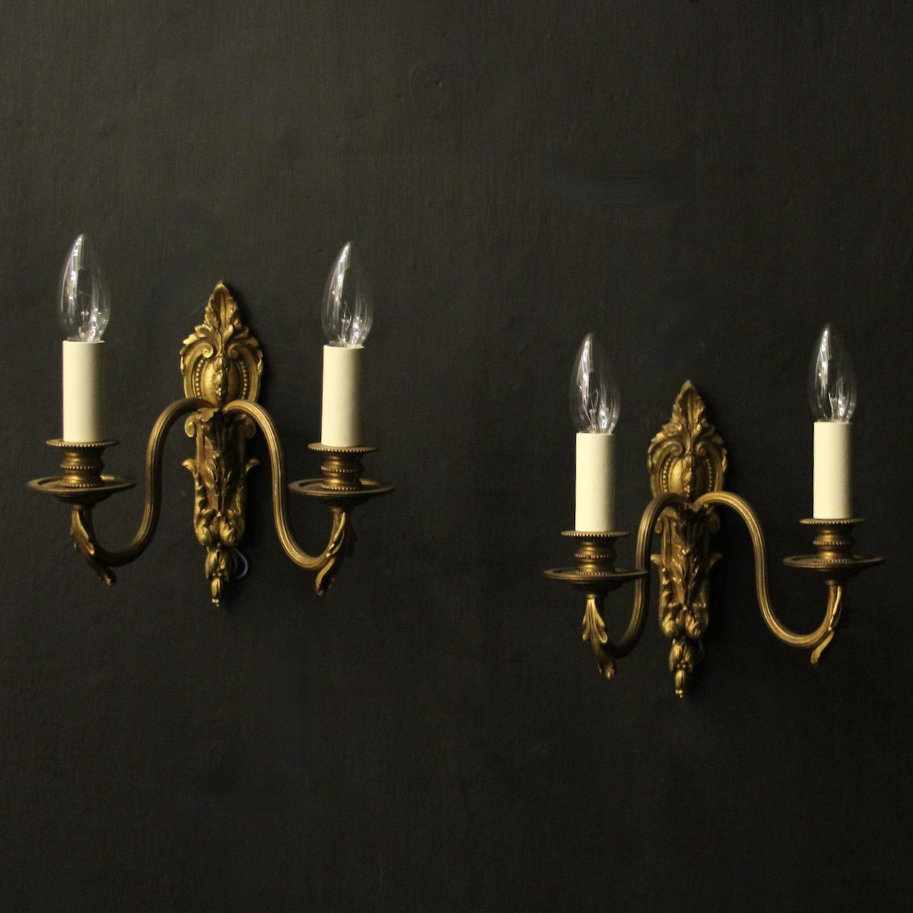 French Pair of Gilded Brass Antique Wall Lights (1 of 10) French Pair of Gilded Brass Antique Wall Lights (1 of 10)