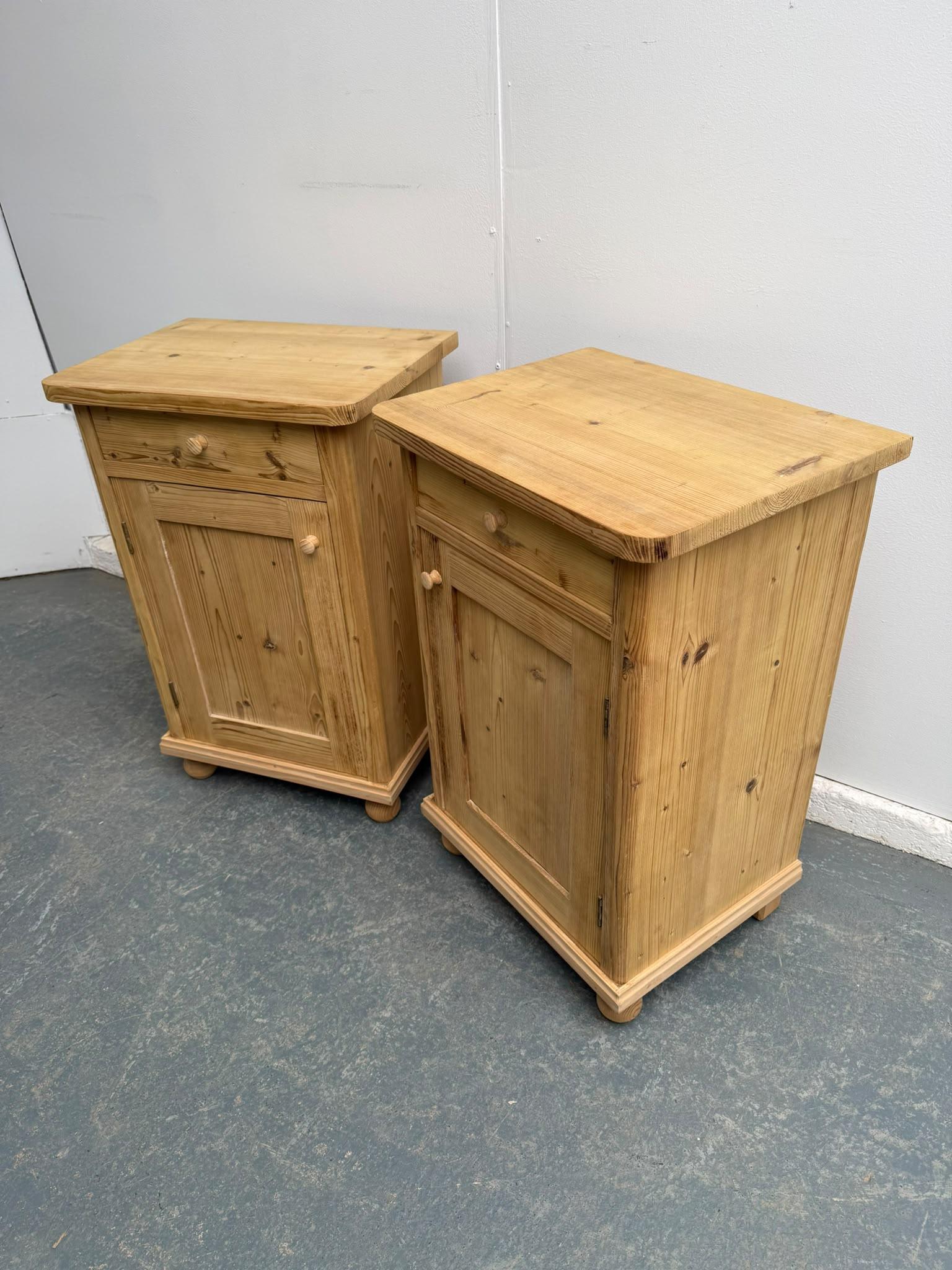 A Superb Pair of Antique/old Pine Victorian Bedside Cabinets to Wax/paint (1 of 8) A Superb Pair of Antique/old Pine Victorian Bedside Cabinets to Wax/paint (1 of 8)