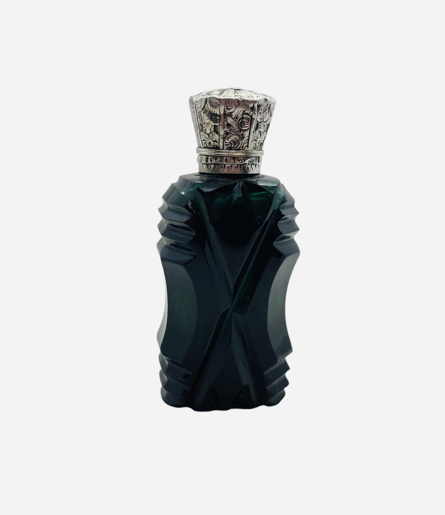Antique Victorian Emerald Scent Perfume Bottle Rare (1 of 9) Antique Victorian Emerald Scent Perfume Bottle Rare (1 of 9)