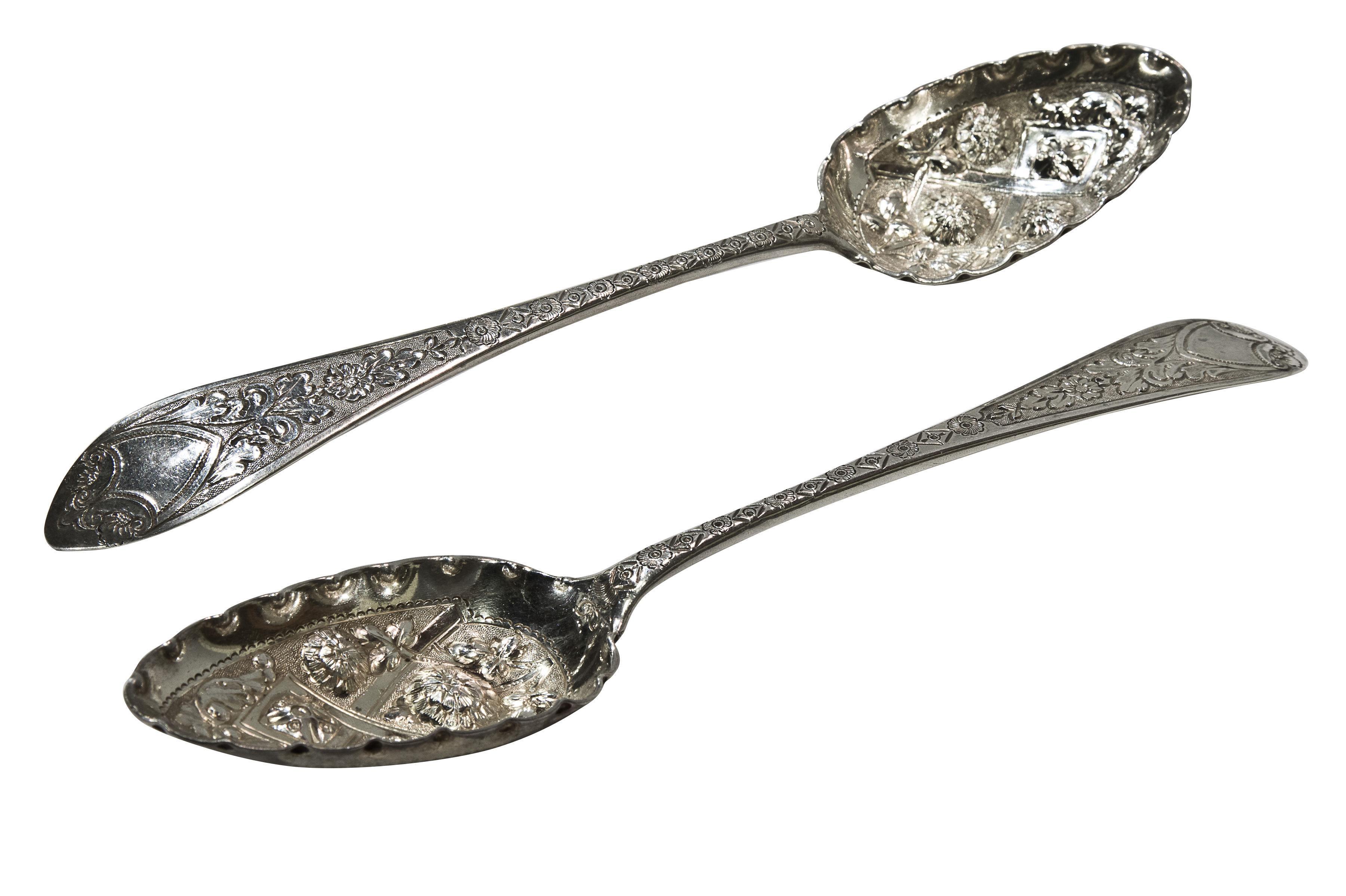 Pair of George III silver berry spoons Edinburgh 1792 (1 of 1)