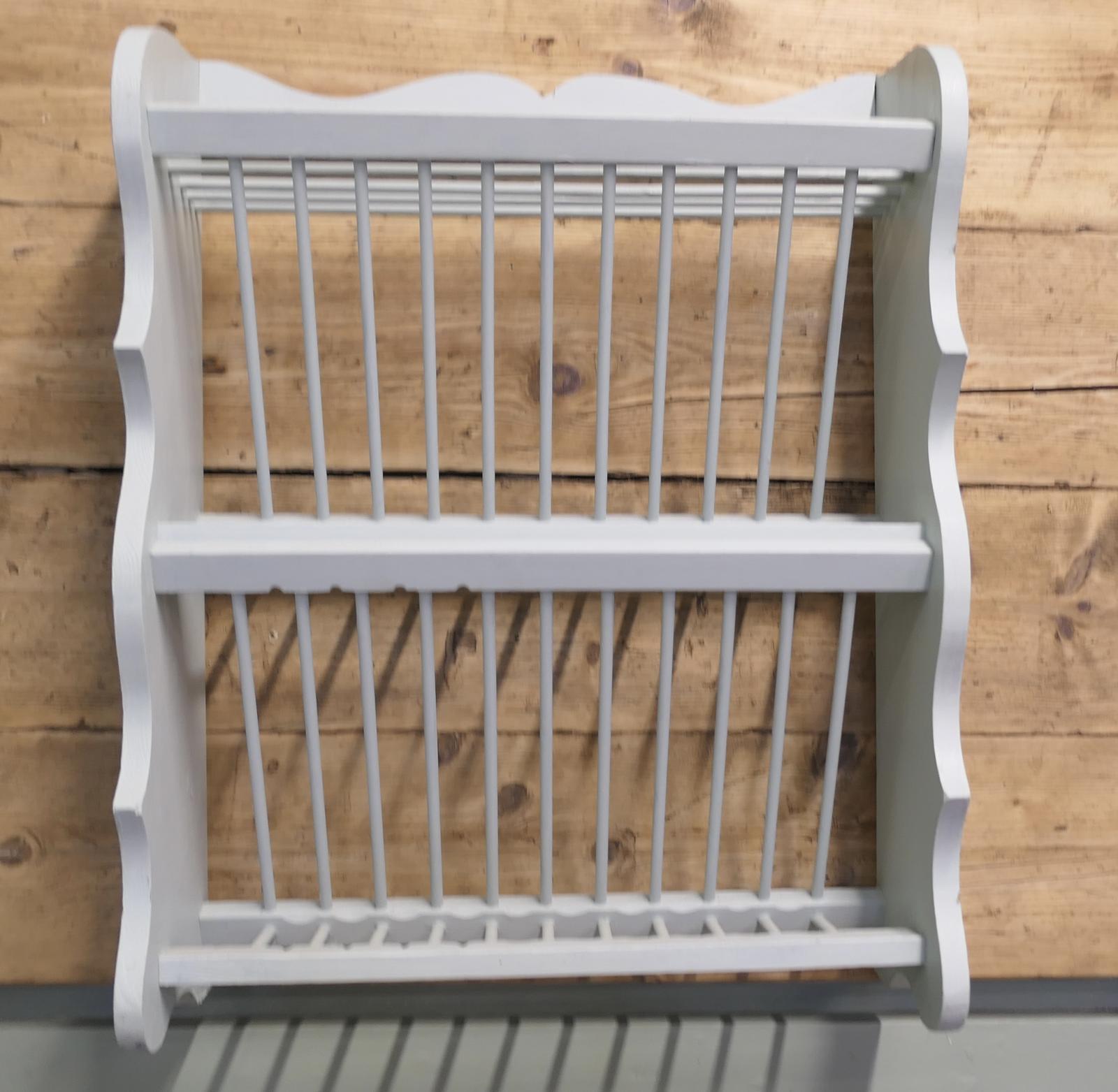 Large Painted Wall Hanging Pine Plate Rack (1 of 6)