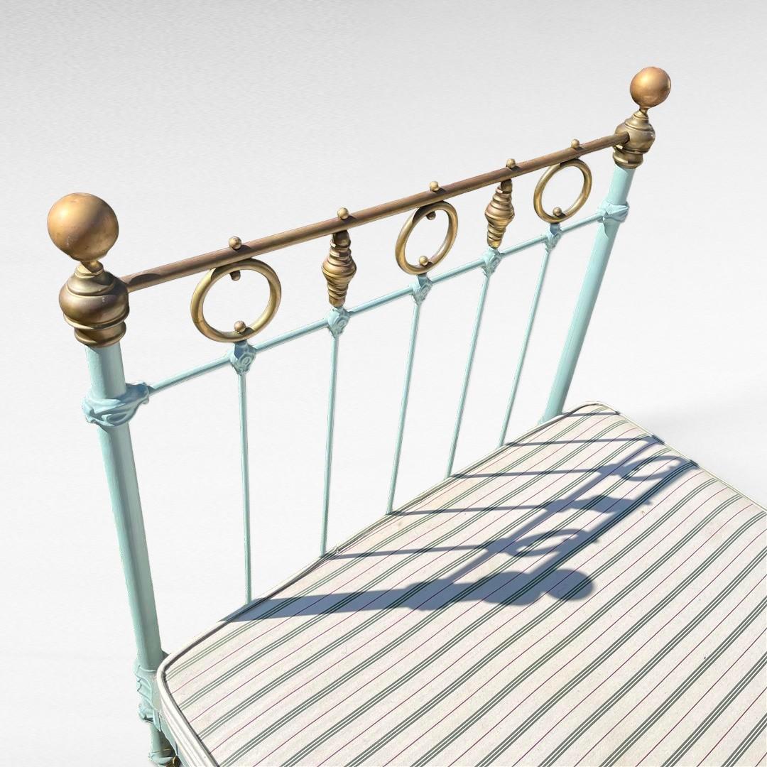 Antique Cast Iron & Brass Single Bed (1 of 13) Antique Cast Iron & Brass Single Bed (1 of 13)