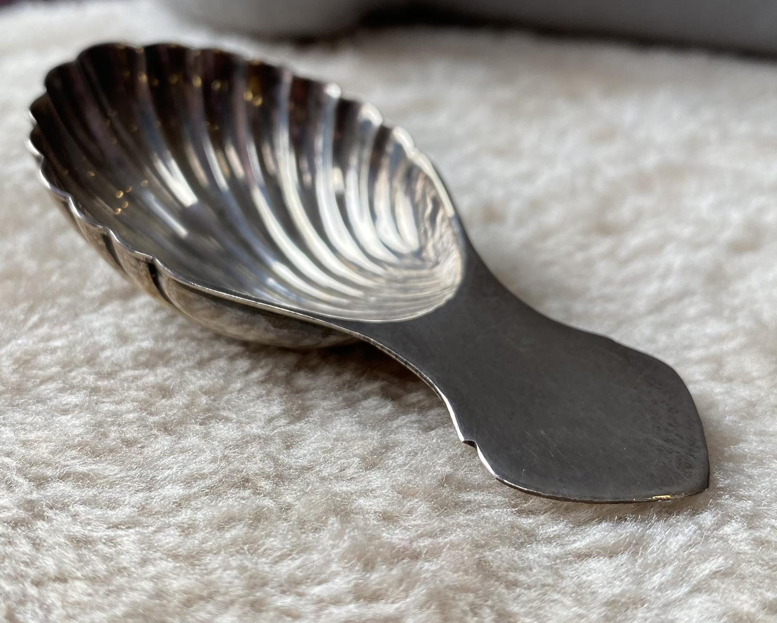 Silver Shell Caddy Spoon (1 of 6)