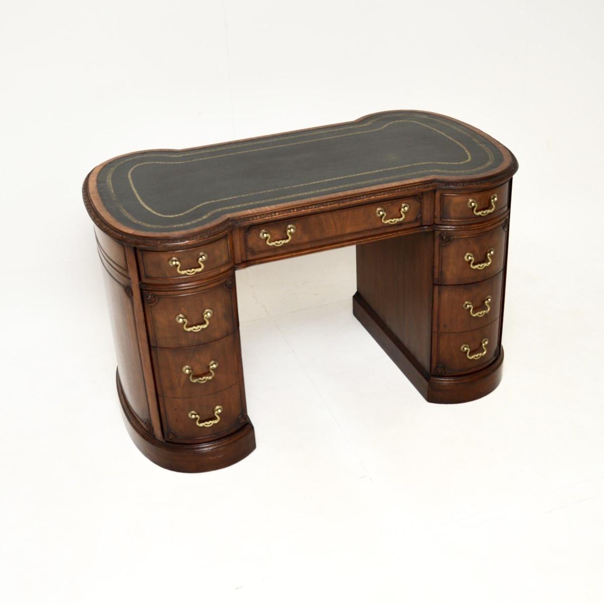 Georgian Style Mahogany Pedestal Desk (1 of 12)